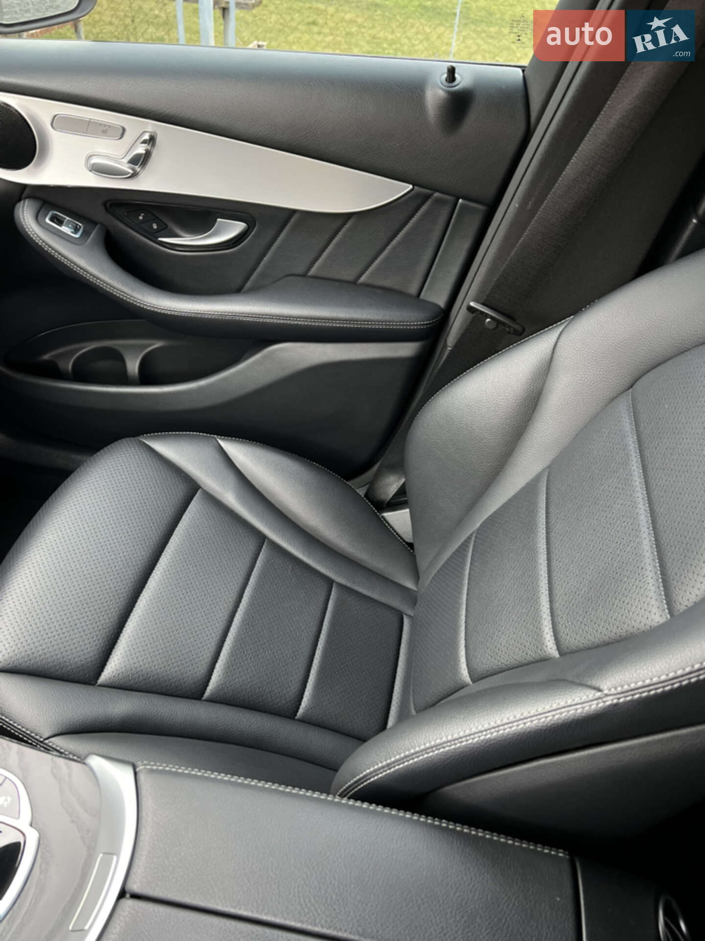 Mercedes-Benz GLC-Class 2019 VIN WDC0G4JBXKV179604 фото оголошення 49 з 61