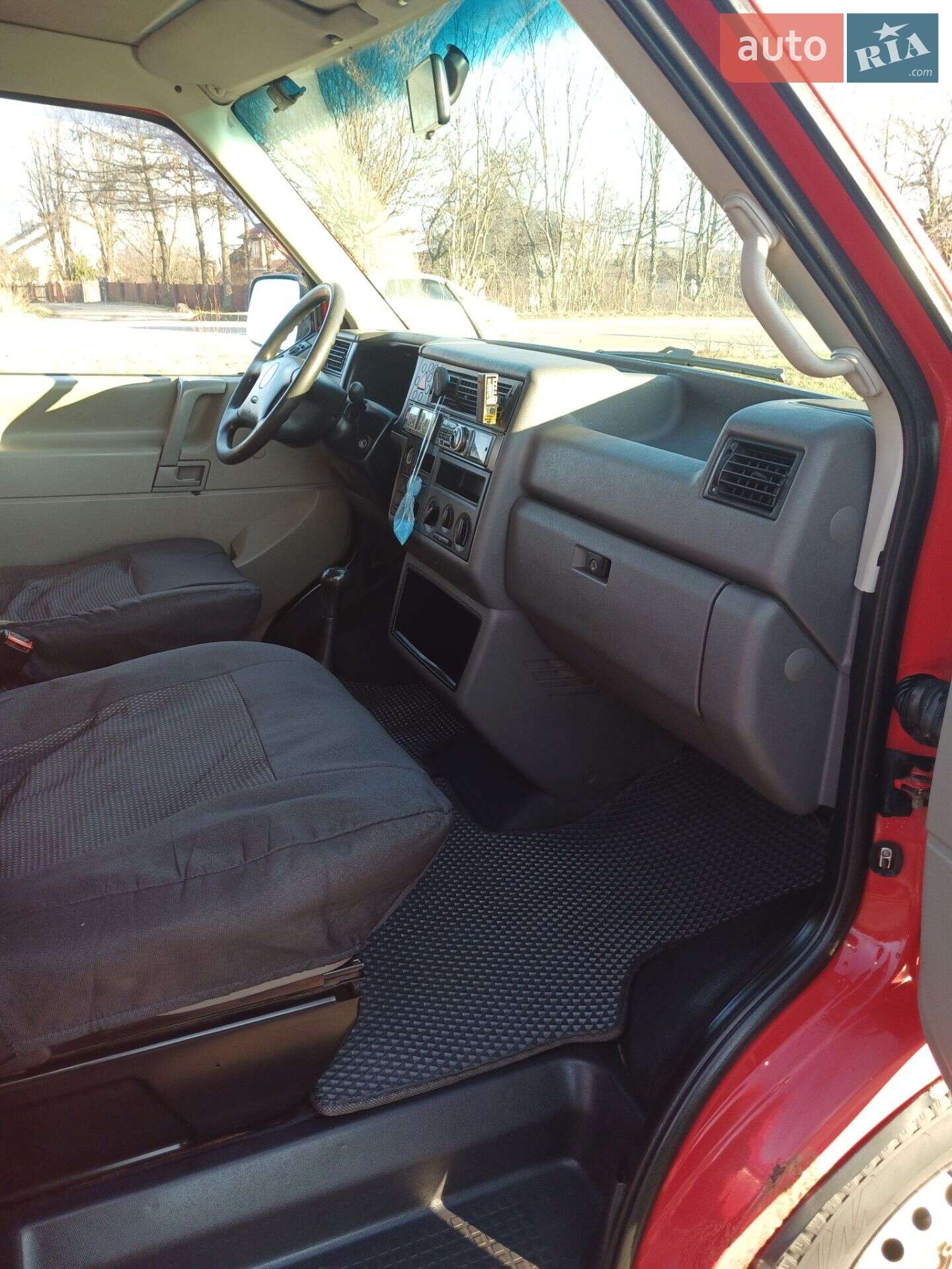 Volkswagen Transporter 2001 VIN WV1ZZZ70Z1H155353 фото оголошення 10 з 27