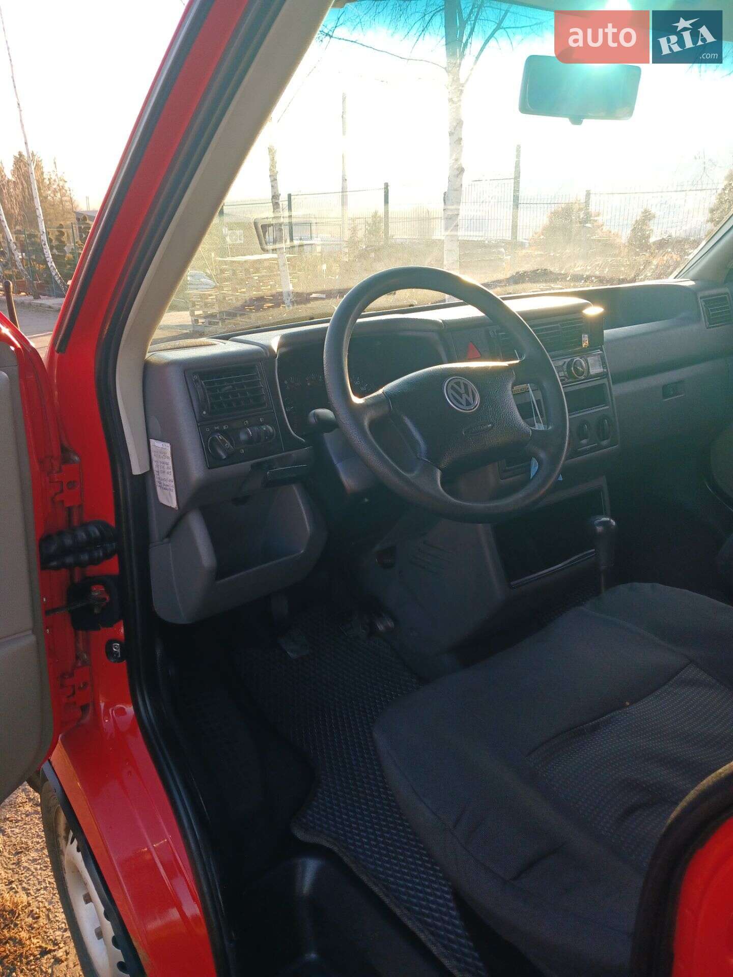 Volkswagen Transporter 2001 VIN WV1ZZZ70Z1H155353 фото оголошення 14 з 27