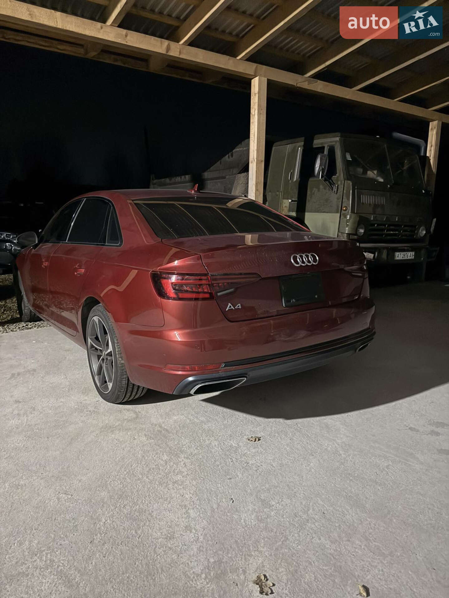 Audi A4 2019 VIN WAUGMAF45KN017107 фото оголошення 23 з 31