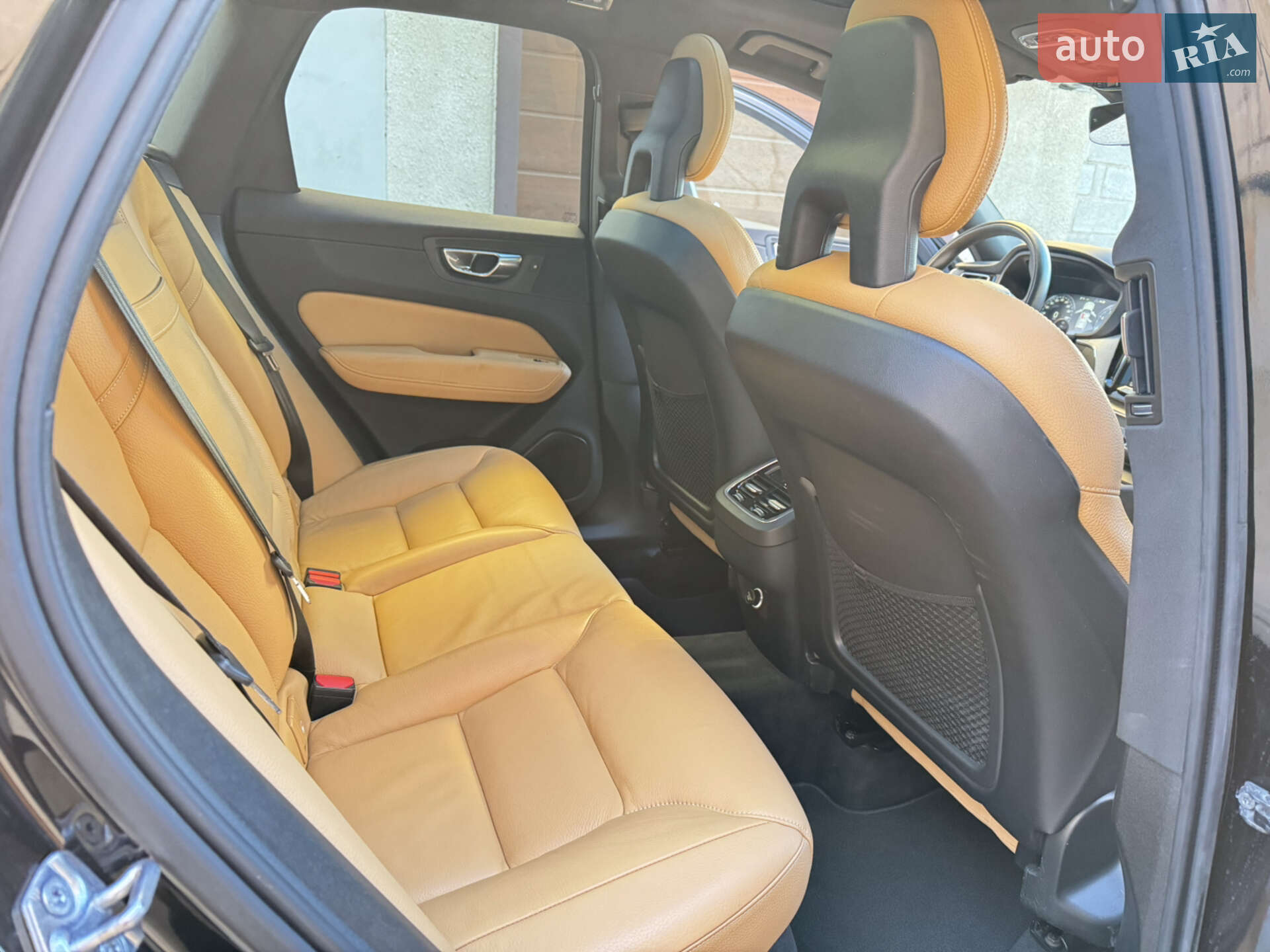 Volvo XC60 2017 VIN YV4102RL7J1034846 фото оголошення 12 з 30
