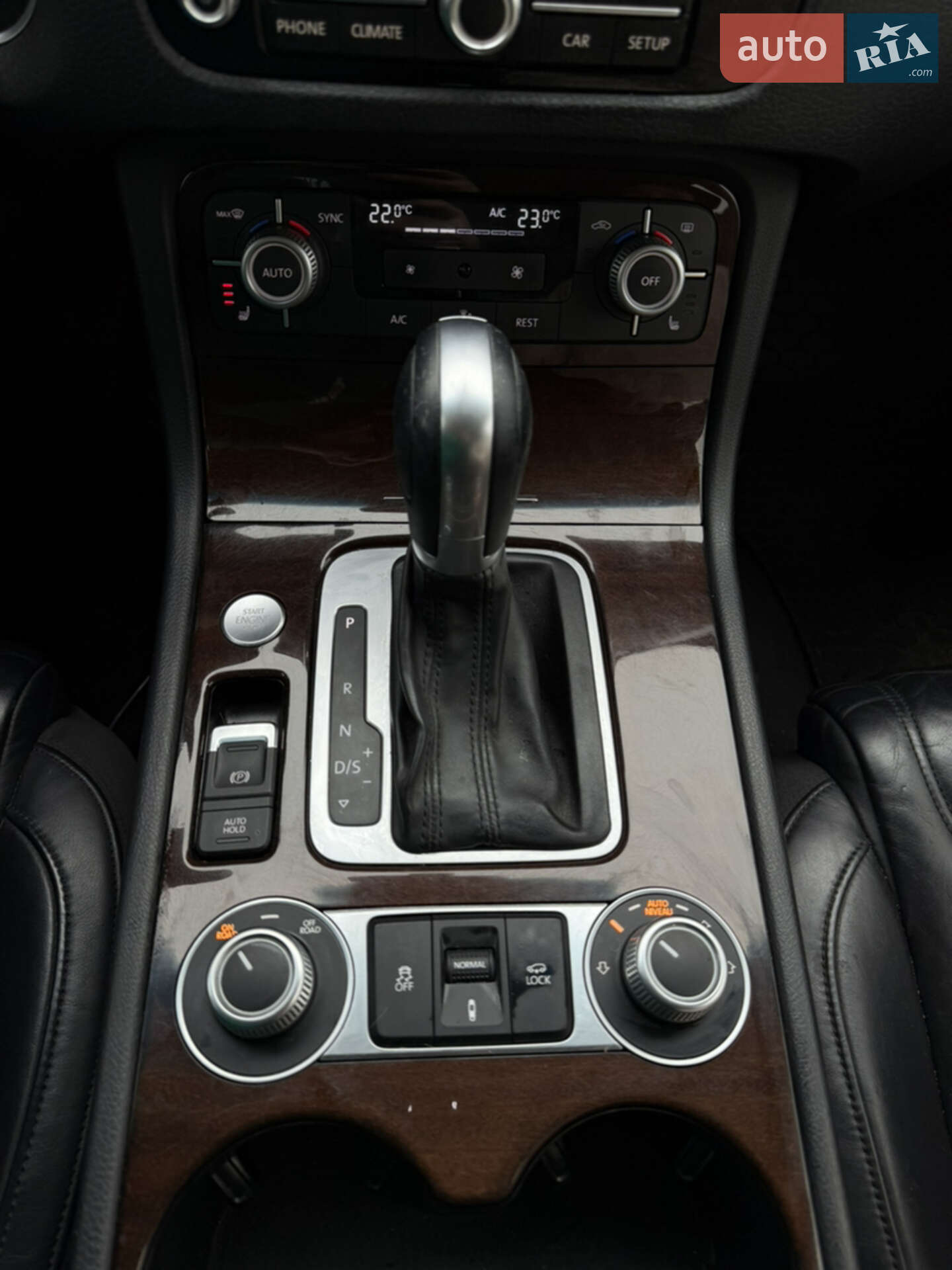Volkswagen Touareg 2016 VIN WVGZZZ7PZGD027982 фото оголошення 11 з 12