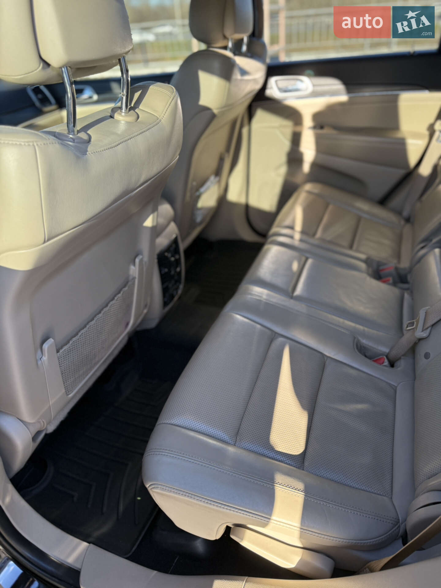 Jeep Grand Cherokee 2021 VIN 1C4RJFBG5MC665482 фото оголошення 27 з 47
