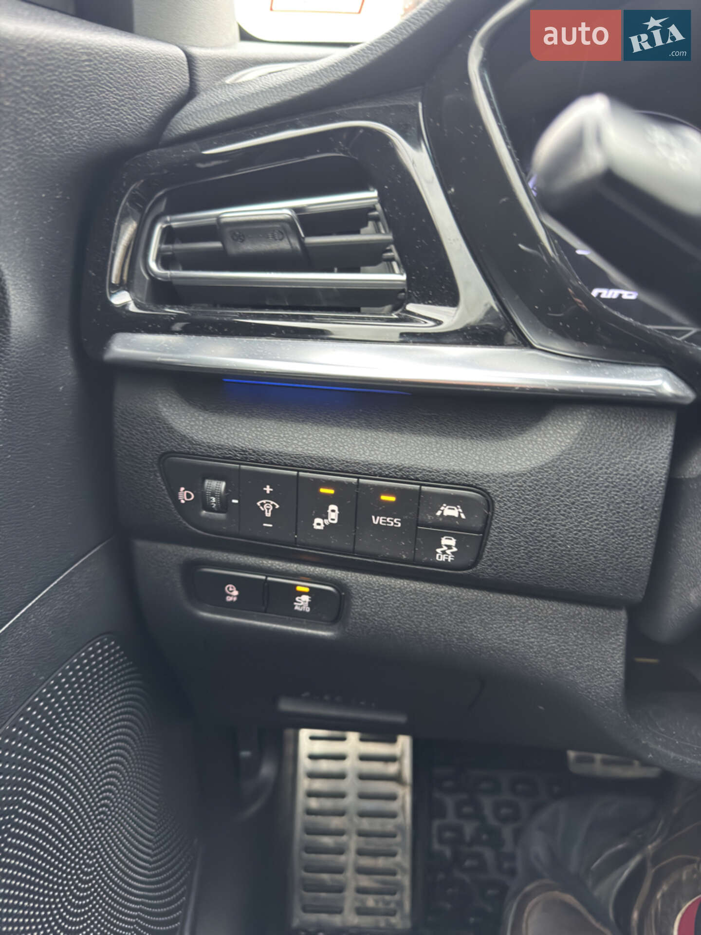 Kia Niro 2020 VIN KNACC81GFL5037948 фото оголошення 16 з 17