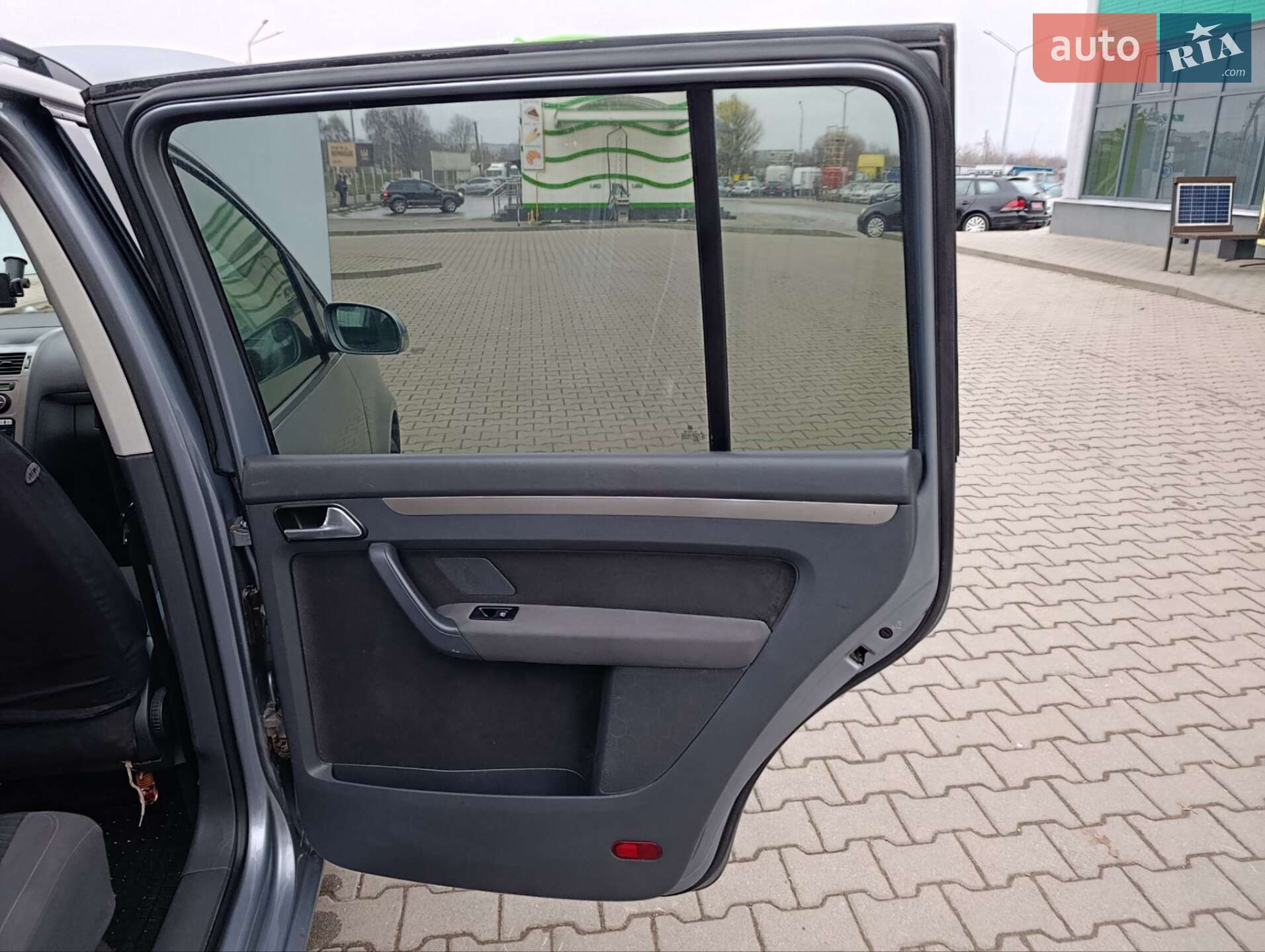 Volkswagen Touran 2008 VIN WVGZZZ1TZ8W130305 фото оголошення 2 з 23
