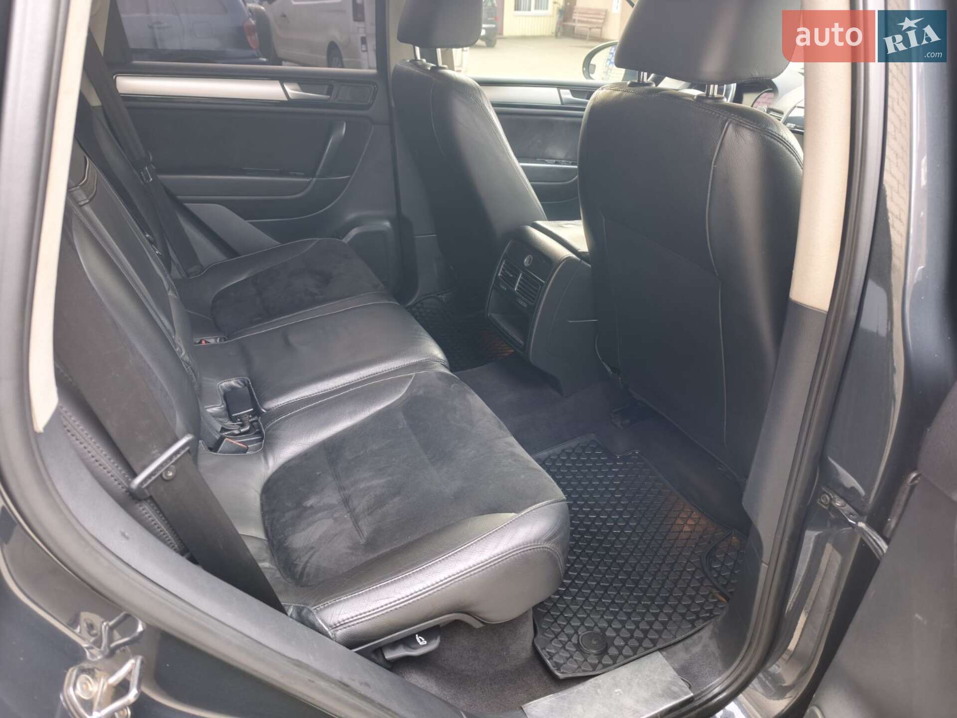 Volkswagen Touareg 2011 VIN WVGZZZ7PZCD033599 фото оголошення 8 з 11