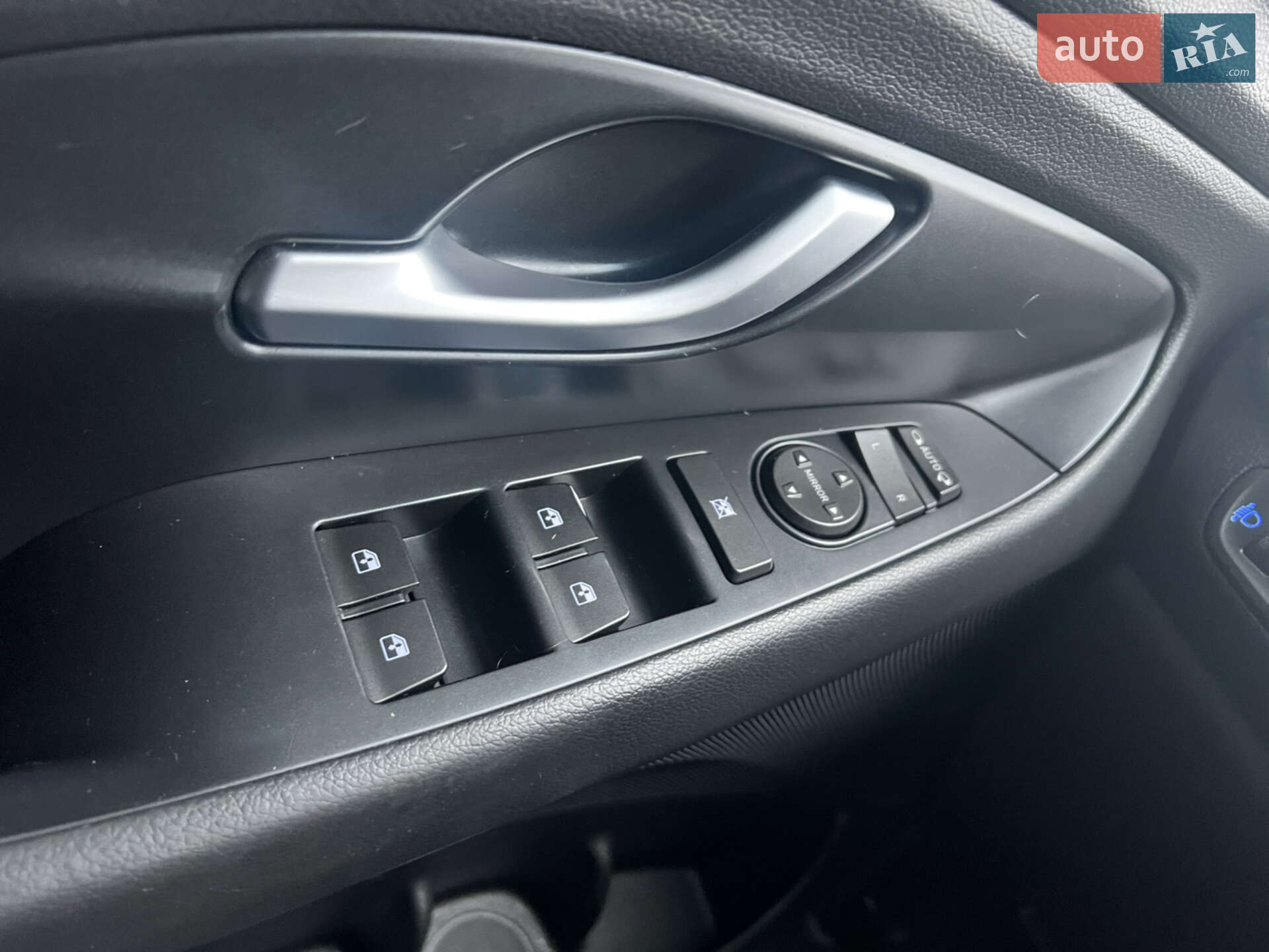 Hyundai i30 2018 VIN TMAH3817AJJ031190 фото оголошення 29 з 31