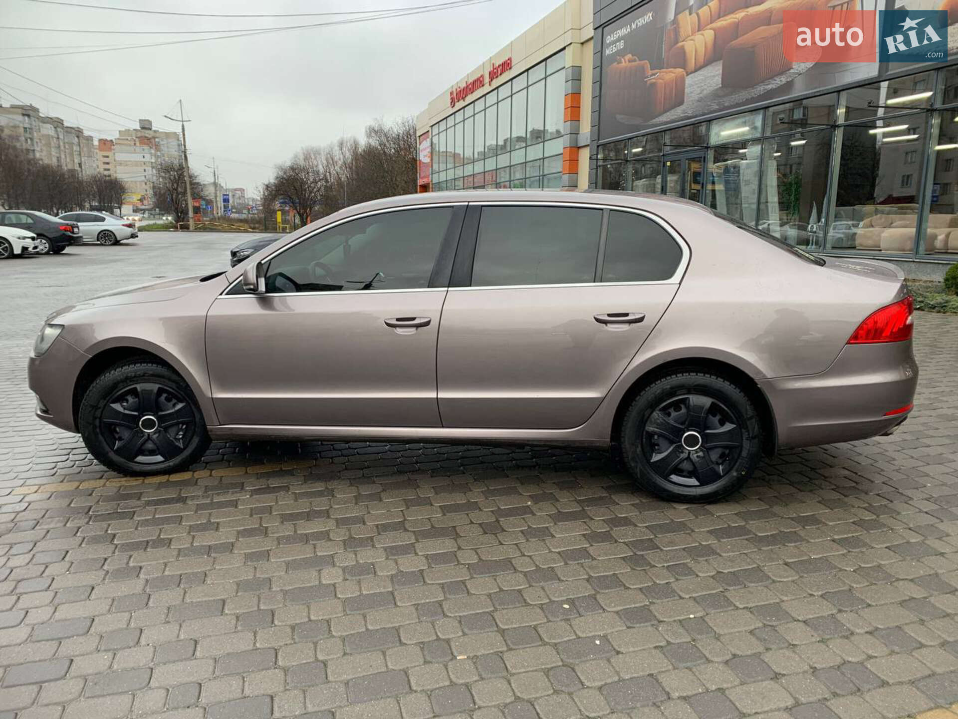 Skoda Superb 2015 VIN TMBAB43T2EB301036 фото оголошення 4 з 25