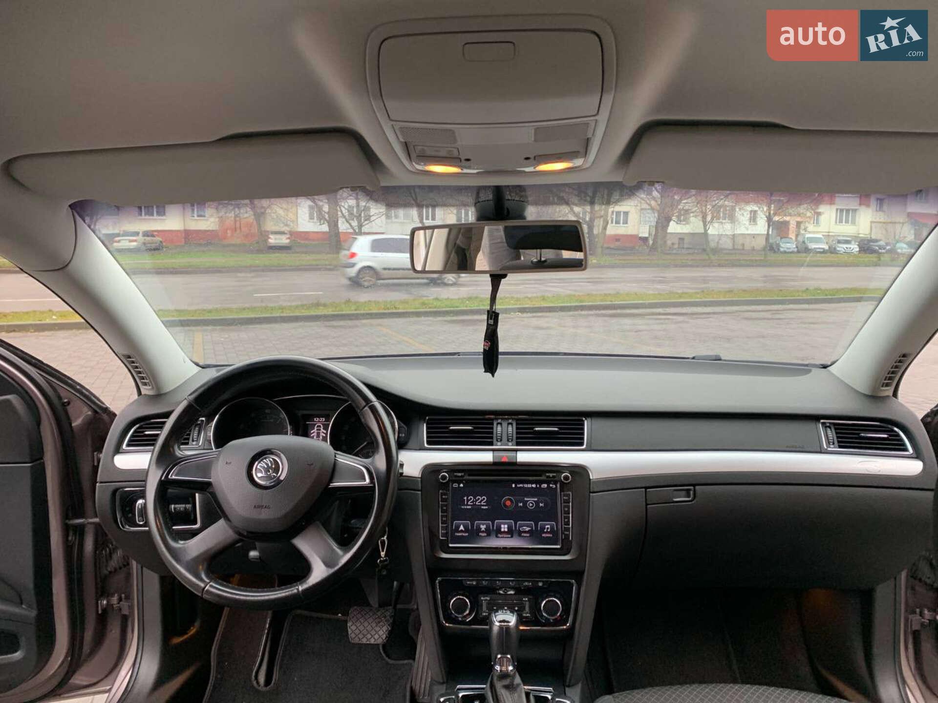Skoda Superb 2015 VIN TMBAB43T2EB301036 фото оголошення 18 з 25