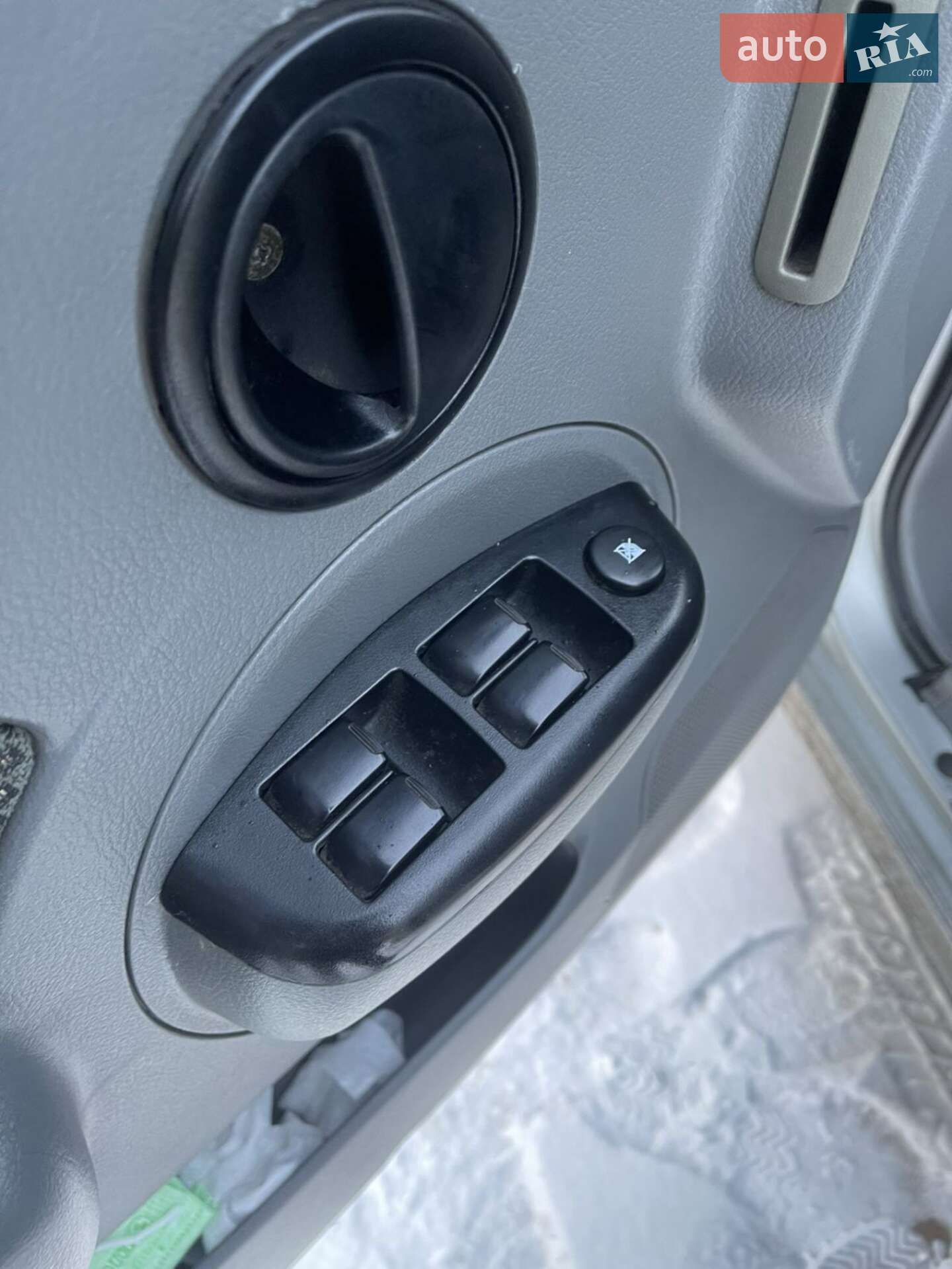 Chevrolet Aveo 2005 VIN Y6DSF69YE5B394929 фото оголошення 11 з 12