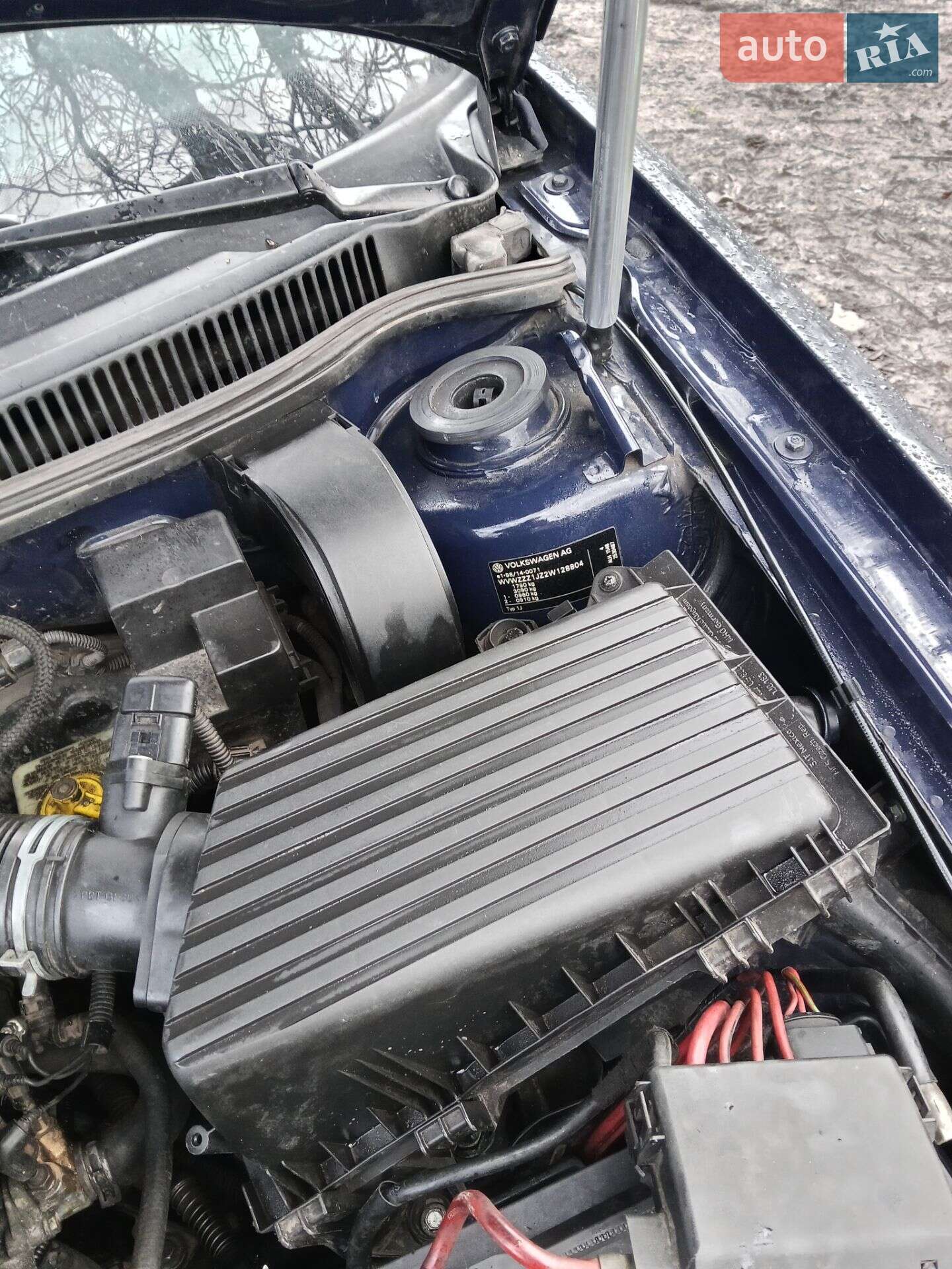 Volkswagen Golf 2001 VIN WVWZZZ1JZ2W128804 фото оголошення 8 з 10