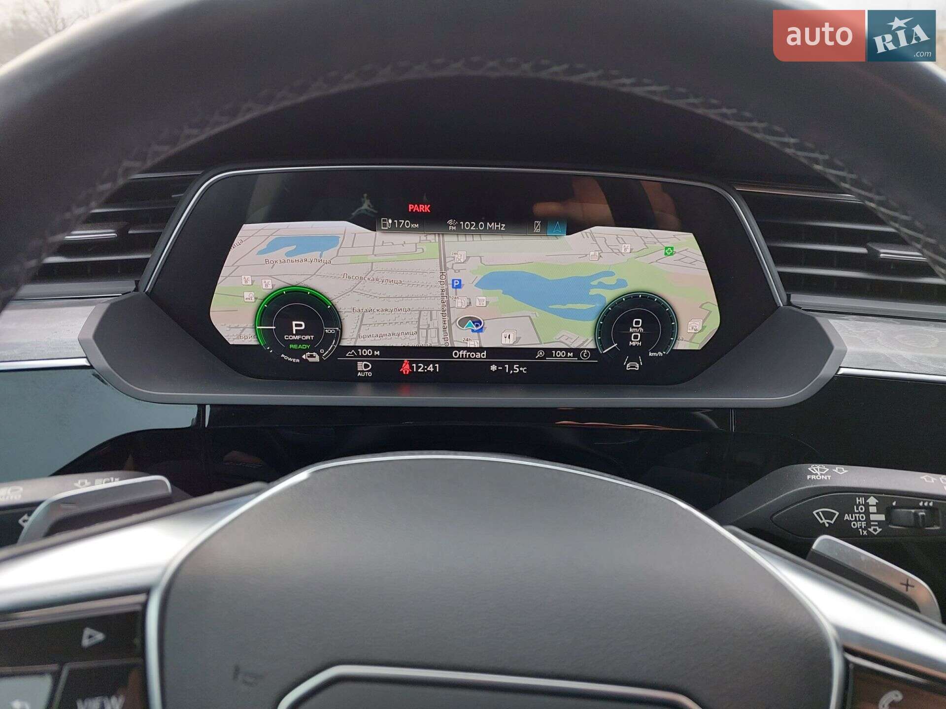Audi Q8 e-tron 2023 VIN WA14AAGE3RB020955 фото оголошення 2 з 43