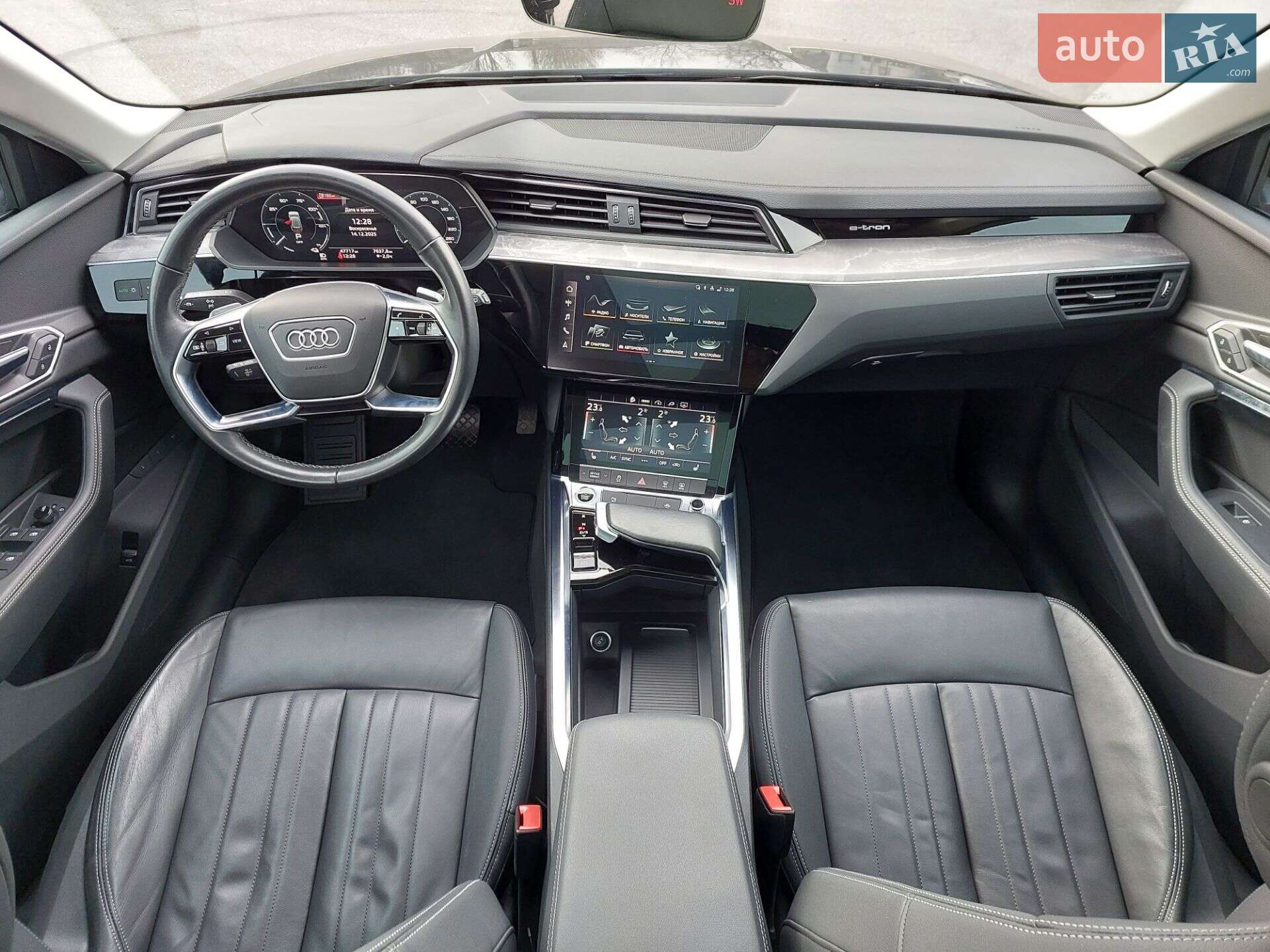 Audi Q8 e-tron 2023 VIN WA14AAGE3RB020955 фото оголошення 9 з 43