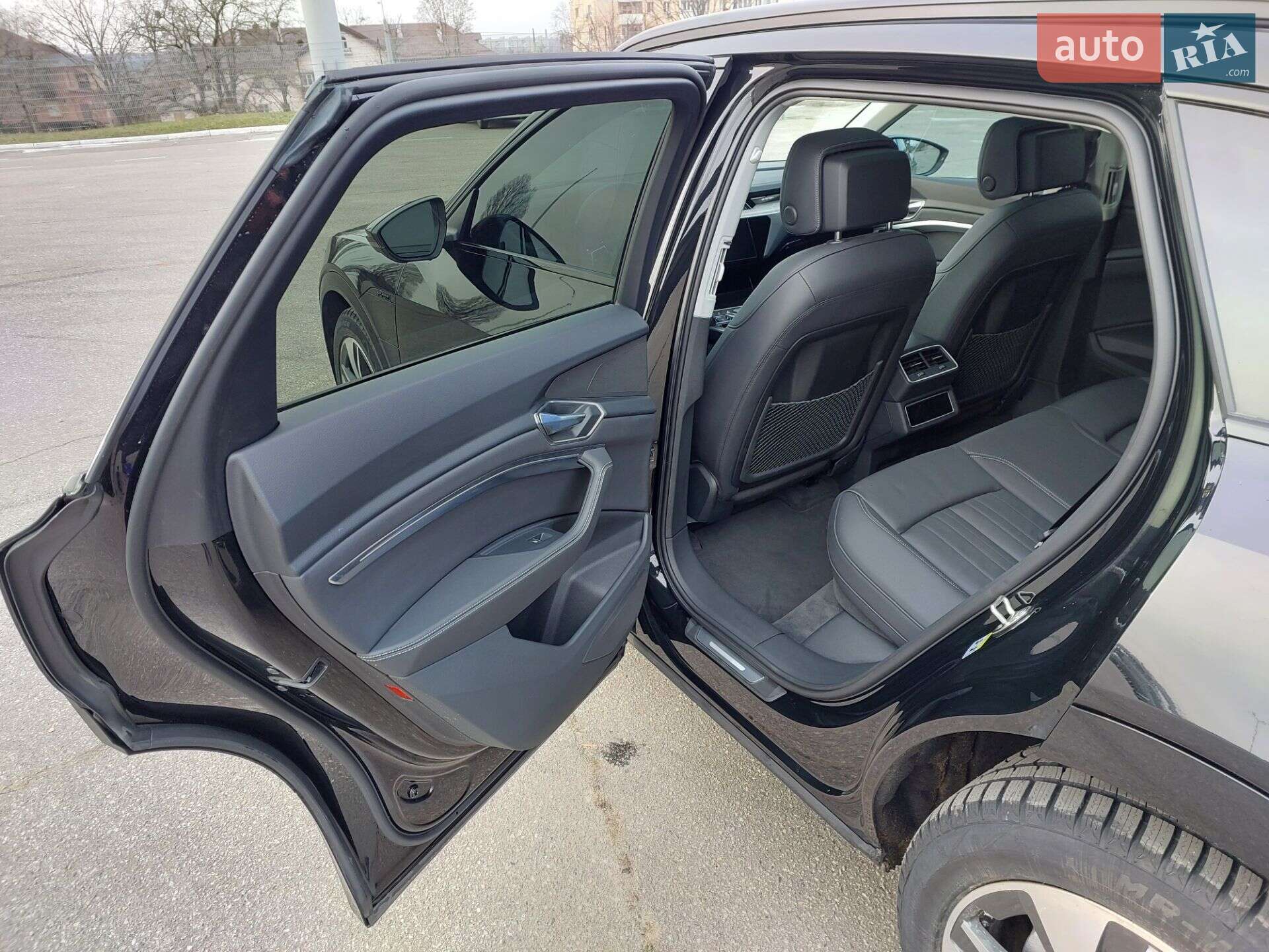 Audi Q8 e-tron 2023 VIN WA14AAGE3RB020955 фото оголошення 24 з 43