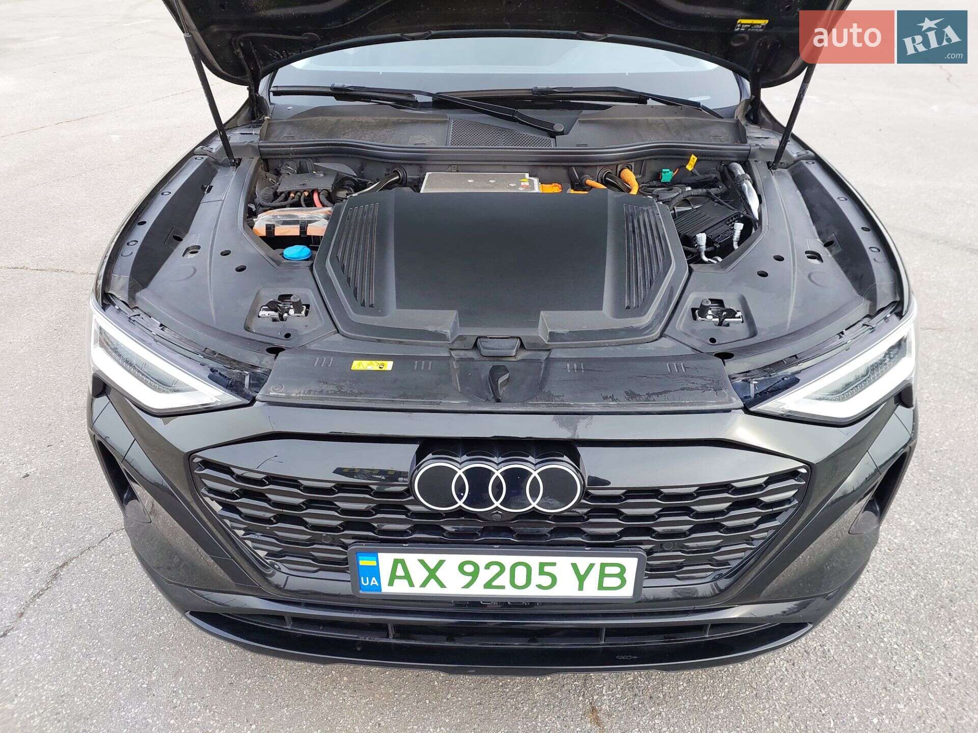 Audi Q8 e-tron 2023 VIN WA14AAGE3RB020955 фото оголошення 34 з 43
