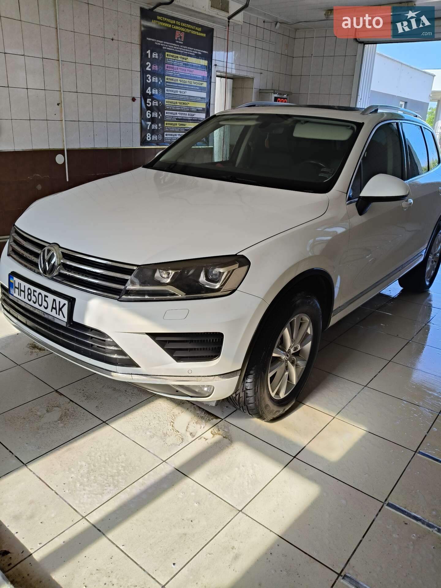 Volkswagen Touareg 2016 VIN WVGZZZ7PZHD005810 фото оголошення 2 з 10