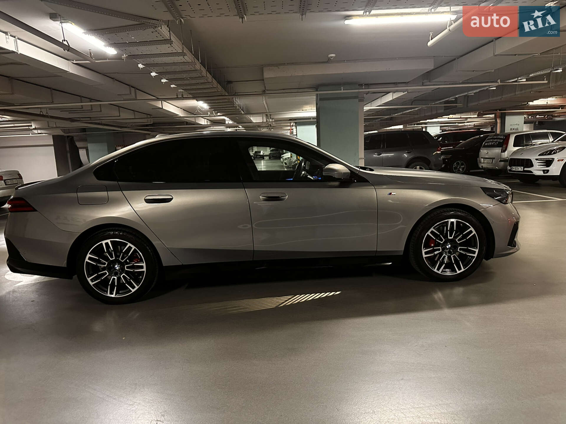 BMW 5 Series 2024 VIN WBA11FJ010CS70174 фото оголошення 5 з 49