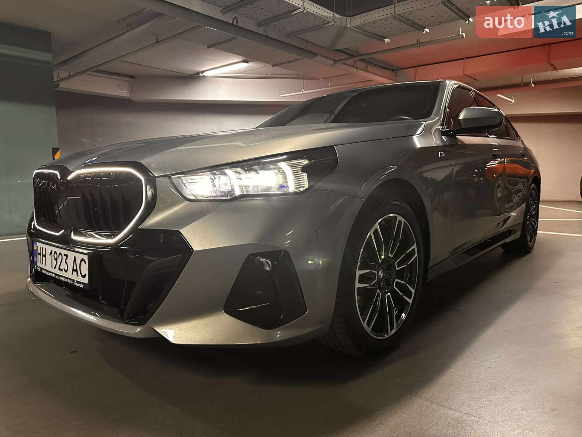 BMW 5 Series 2024 VIN WBA11FJ010CS70174 фото оголошення 6 з 49