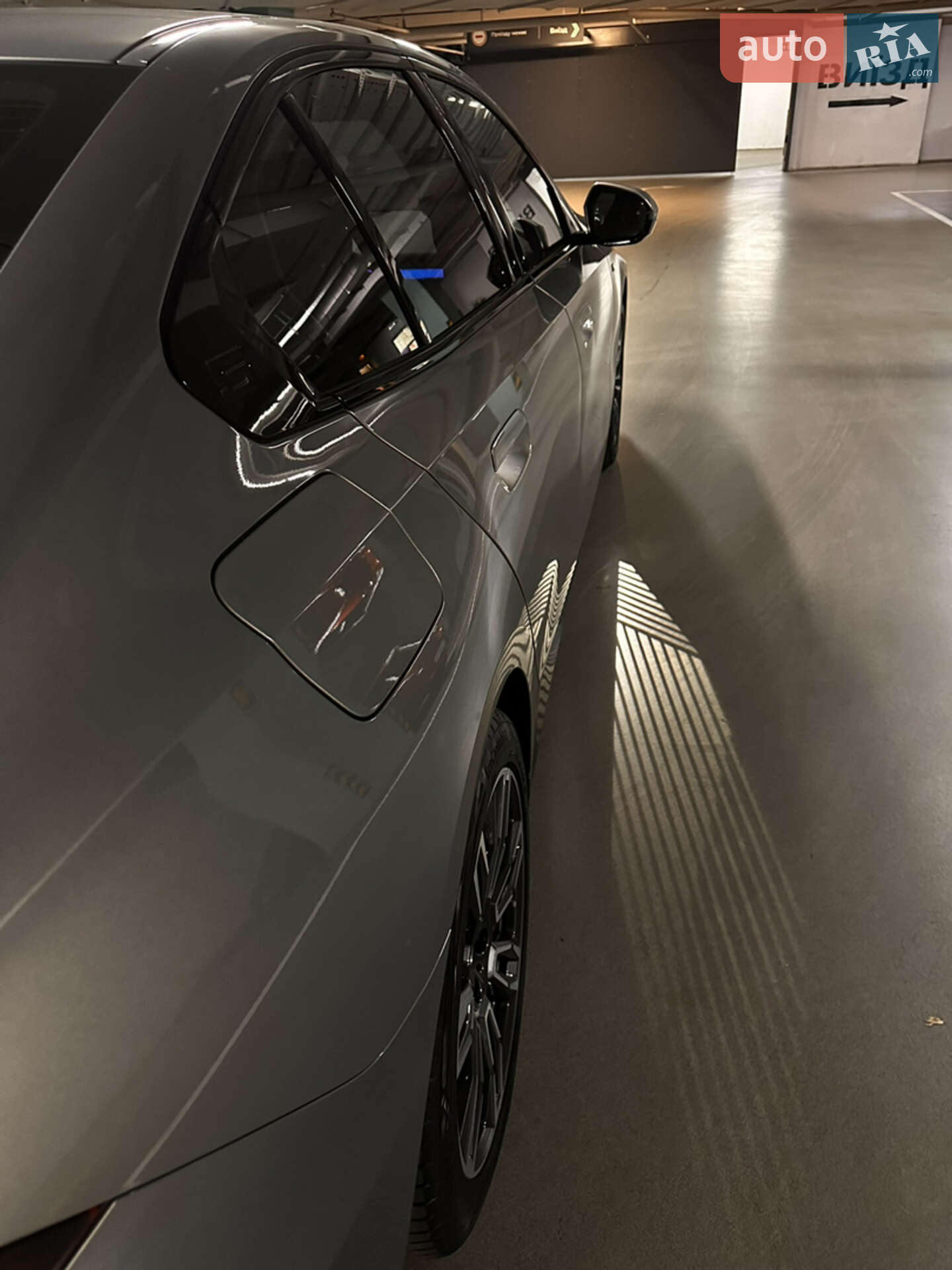 BMW 5 Series 2024 VIN WBA11FJ010CS70174 фото оголошення 42 з 49