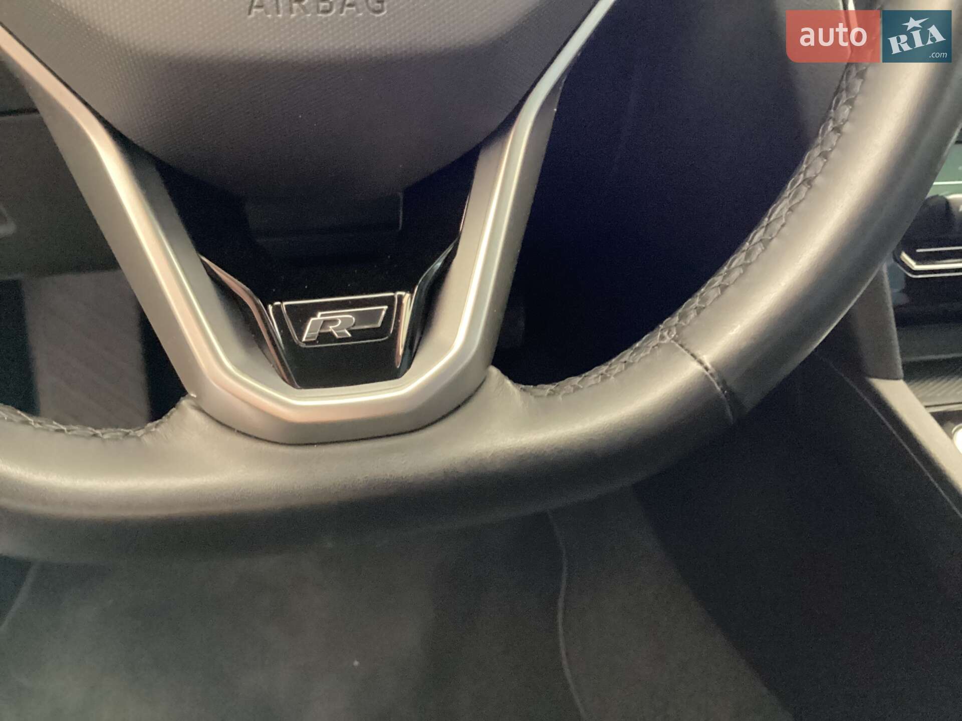 Volkswagen Passat 2024 VIN WVWZZZ3C9RE040231 фото оголошення 2 з 26