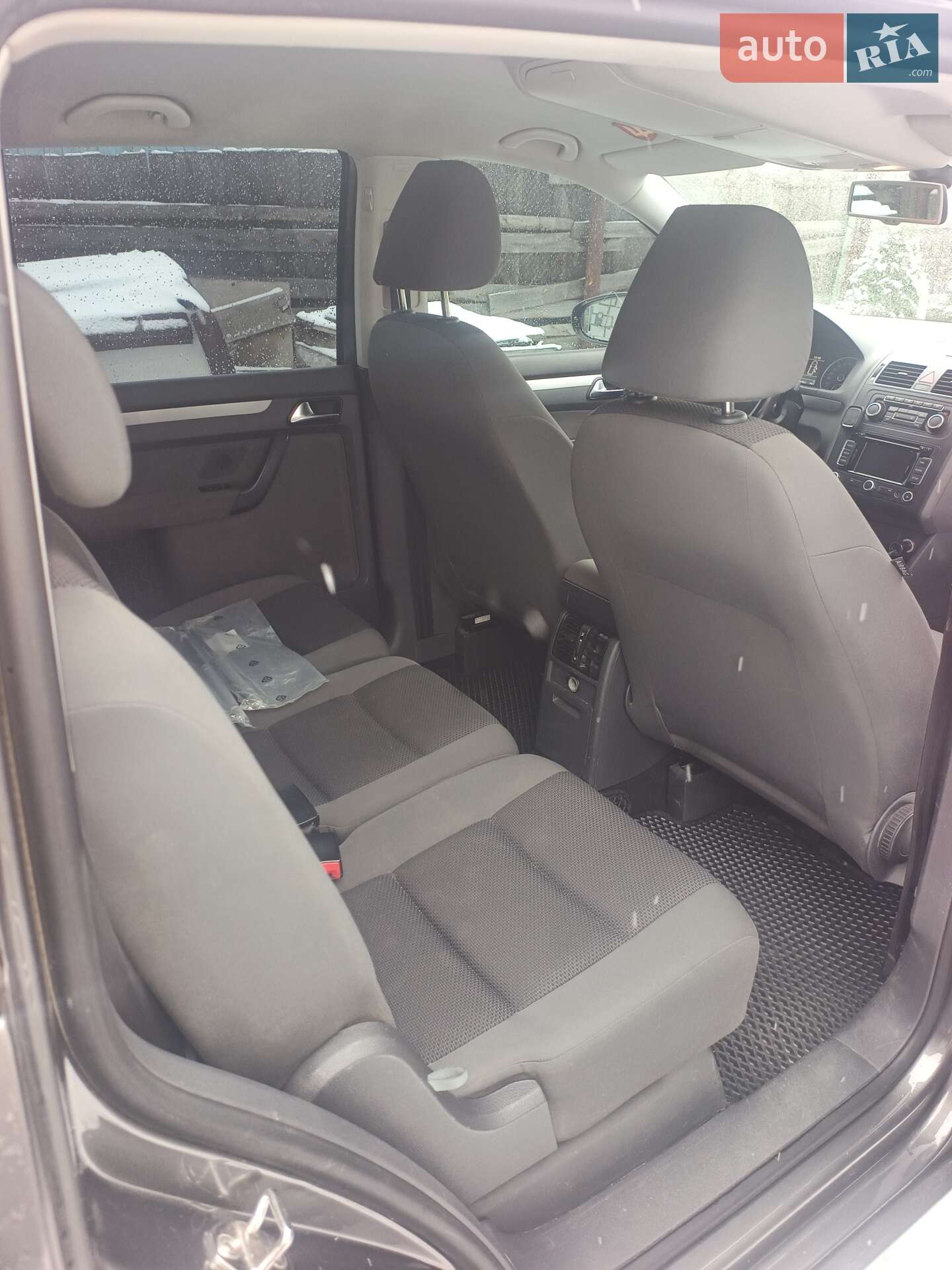 Volkswagen Touran 2011 VIN WVGZZZ1TZBW061184 фото оголошення 11 з 13
