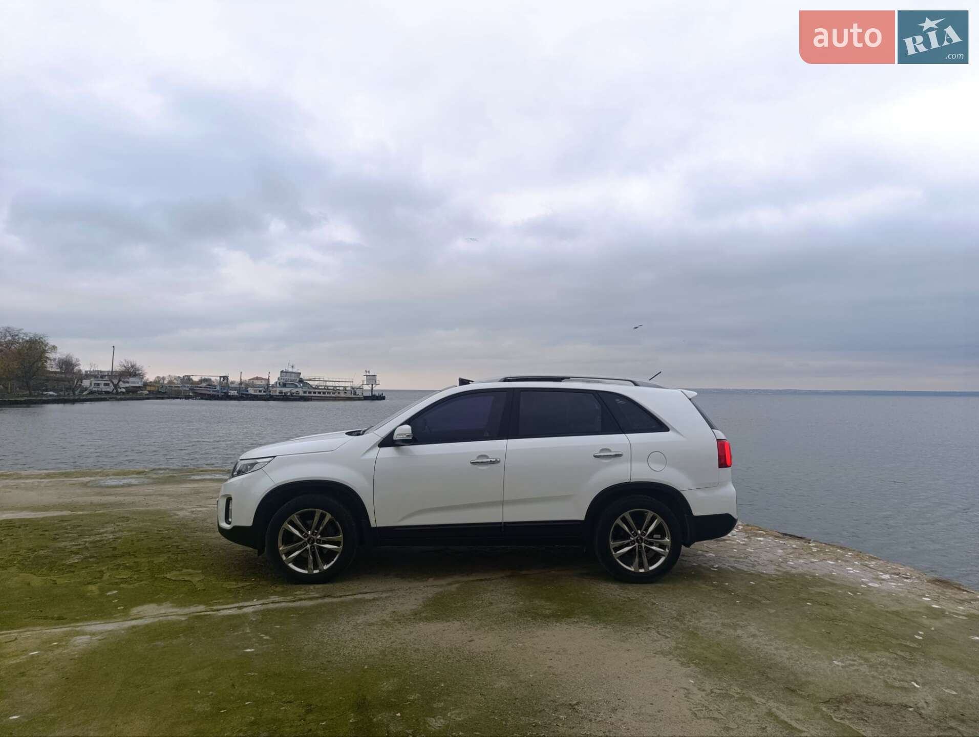 Kia Sorento 2014 VIN KNAKW815BEA539641 фото оголошення 2 з 33