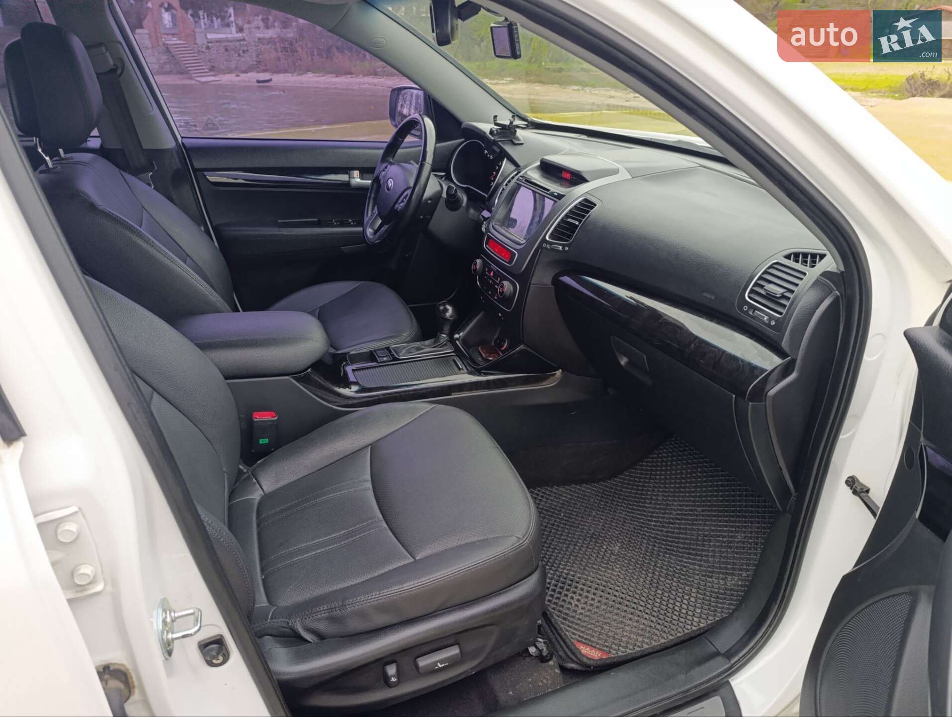 Kia Sorento 2014 VIN KNAKW815BEA539641 фото оголошення 17 з 33