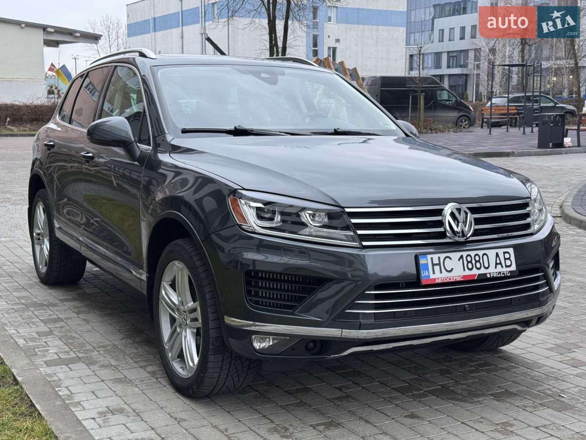 Volkswagen Touareg 2015 VIN WVGEP9BP9GD000562 фото оголошення 17 з 19