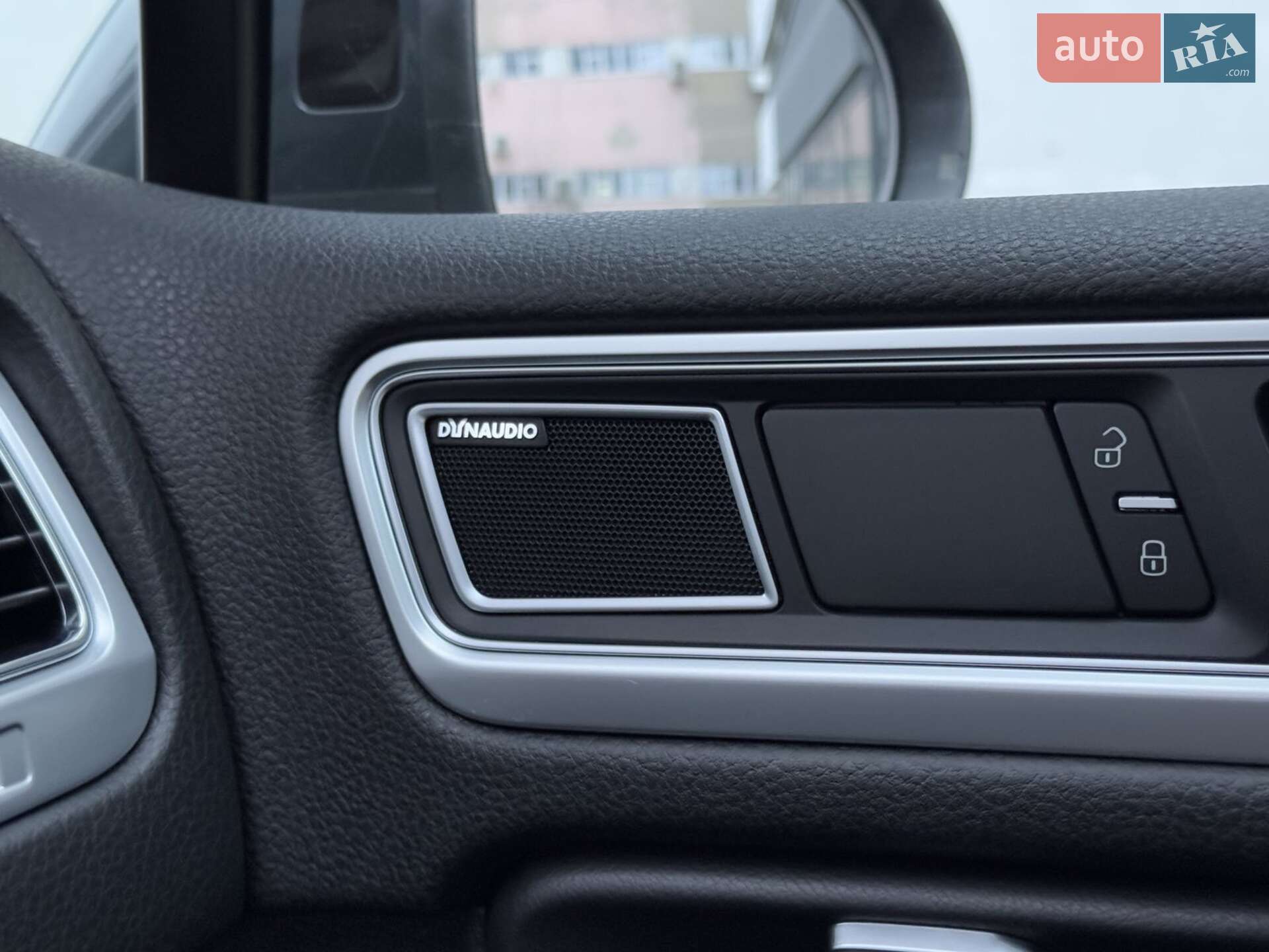 Volkswagen Touareg 2015 VIN WVGEP9BP9GD000562 фото оголошення 3 з 19