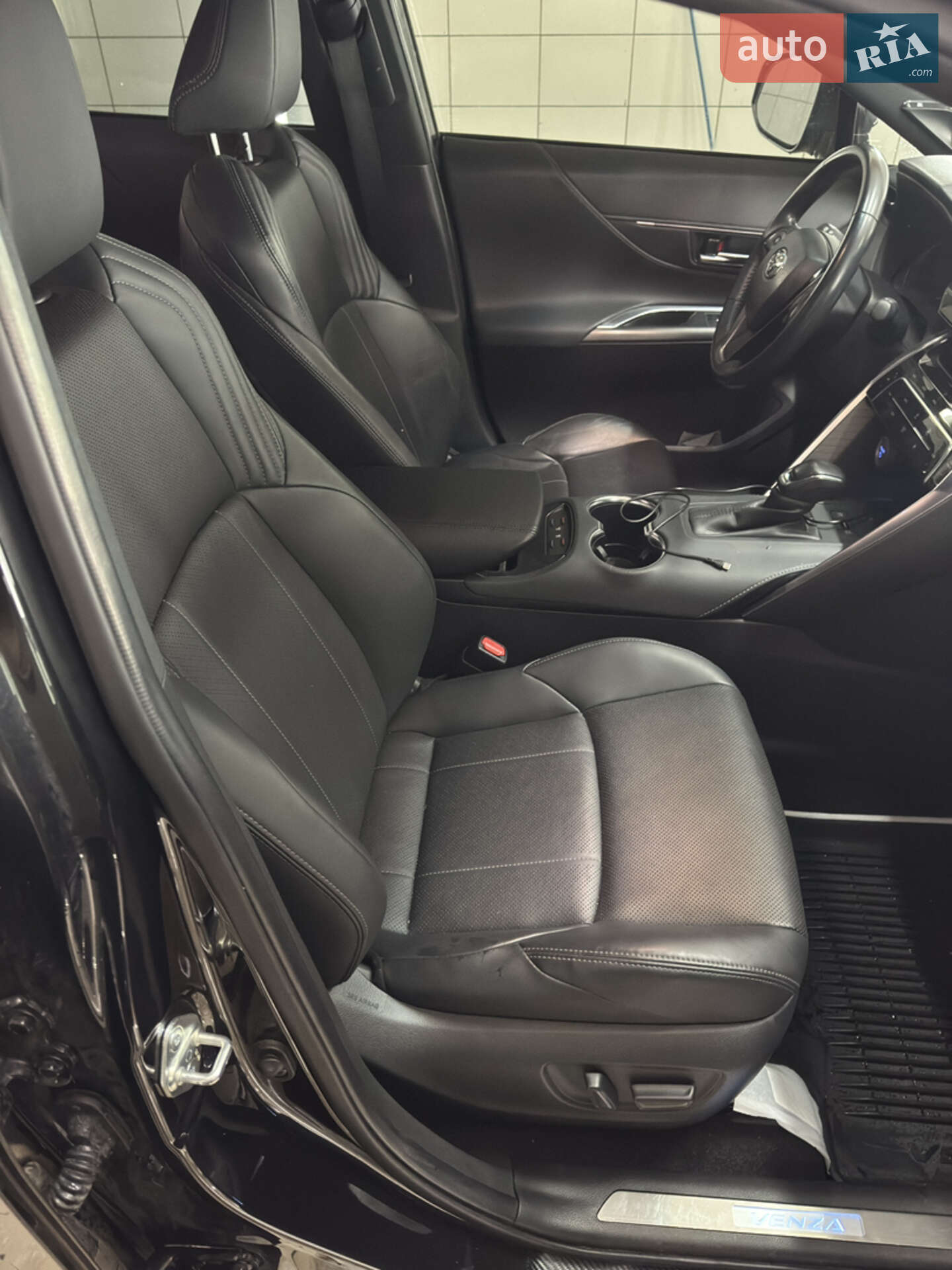 Toyota Venza 2021 VIN JTEAAAAH1MJ030132 фото оголошення 14 з 43