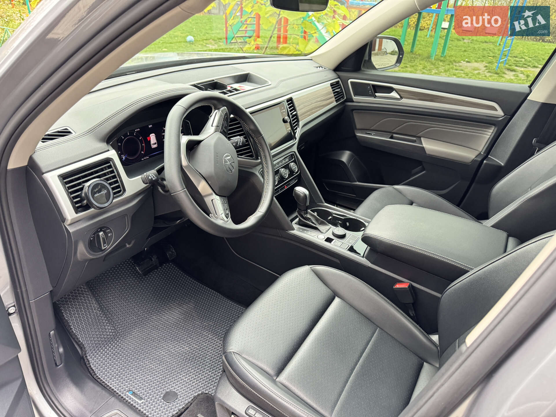 Volkswagen Atlas 2022 VIN 1V2BR2CA8NC534303 фото оголошення 5 з 11