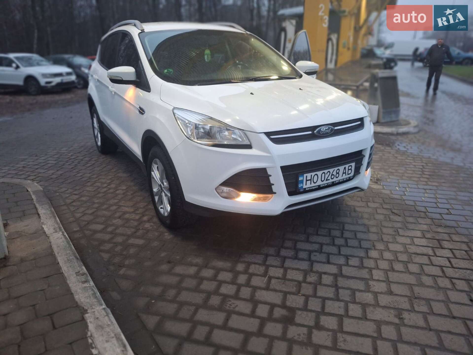 Ford Kuga 2014 VIN WF0AXXWPMAER71943 фото оголошення 2 з 36