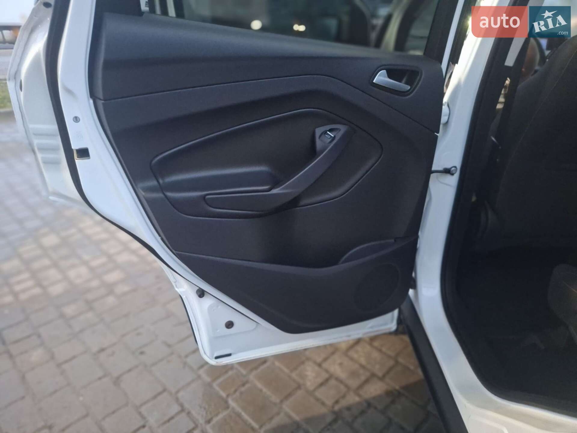 Ford Kuga 2014 VIN WF0AXXWPMAER71943 фото оголошення 36 з 36
