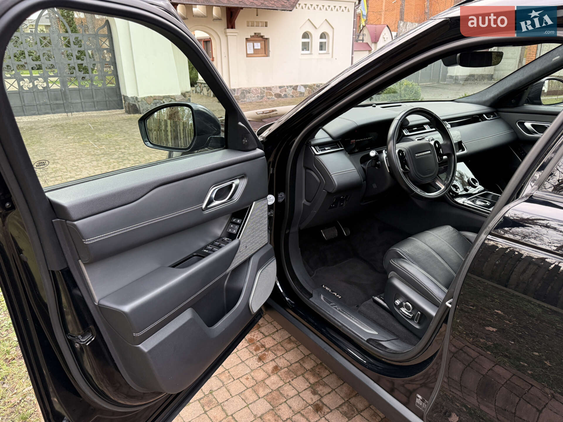 Land Rover Range Rover Velar 2019 VIN SALYA2BK4LA251203 фото оголошення 63 з 142