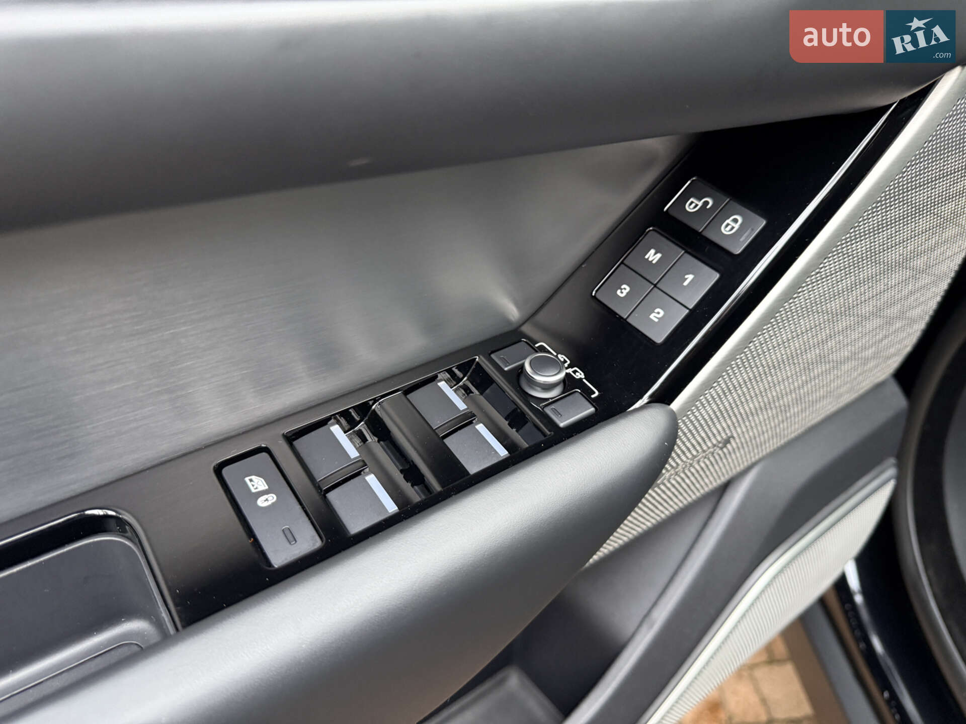 Land Rover Range Rover Velar 2019 VIN SALYA2BK4LA251203 фото оголошення 67 з 142