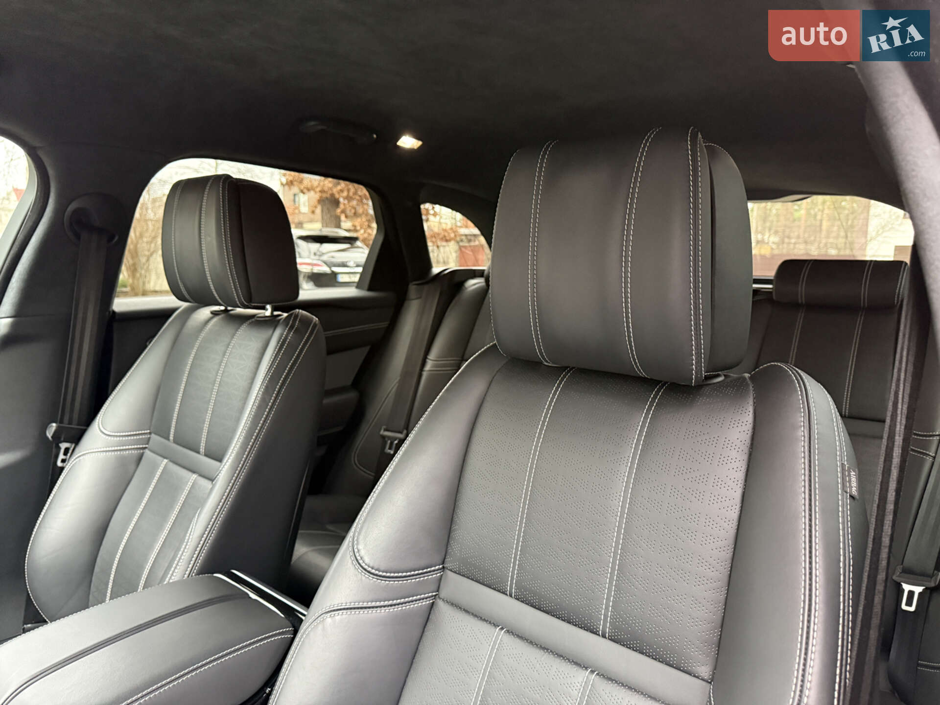 Land Rover Range Rover Velar 2019 VIN SALYA2BK4LA251203 фото оголошення 77 з 142
