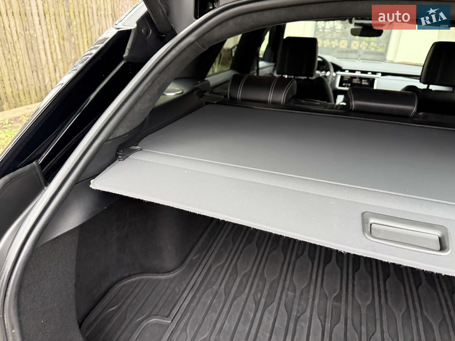 Land Rover Range Rover Velar 2019 VIN SALYA2BK4LA251203 фото оголошення 131 з 142