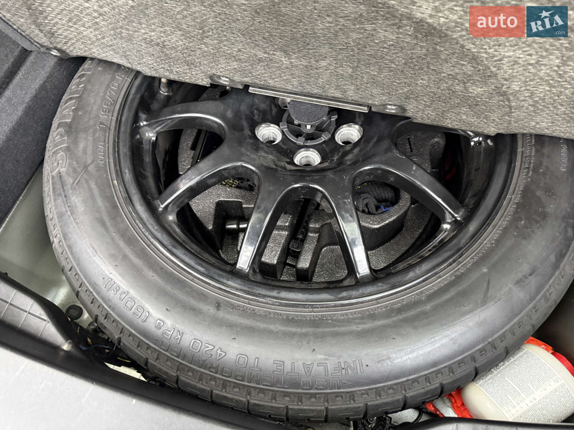 Land Rover Range Rover Velar 2019 VIN SALYA2BK4LA251203 фото оголошення 134 з 142