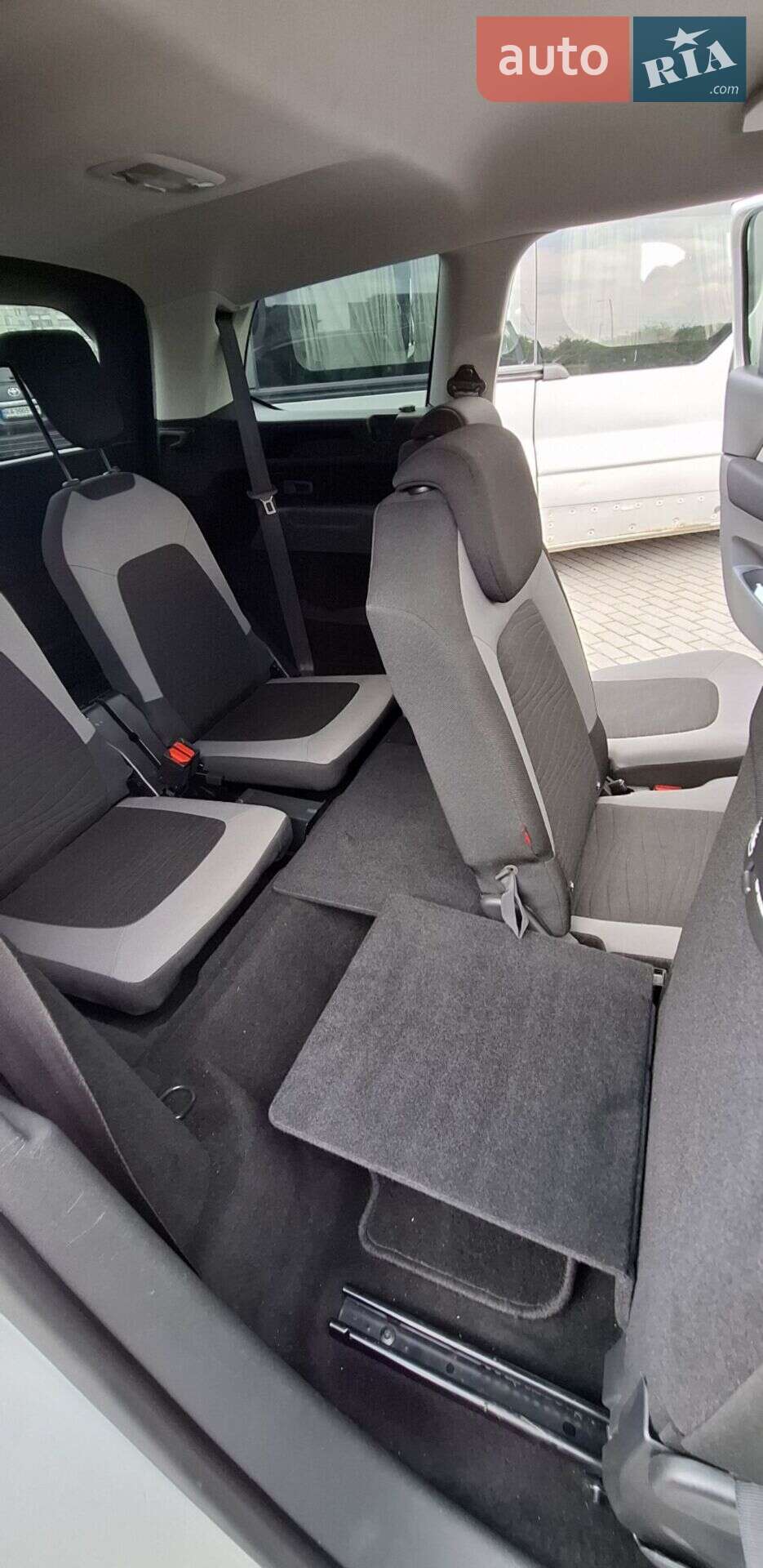 Citroen C4 Picasso 2013 VIN VF73A9HC8DJ795690 фото оголошення 12 з 20