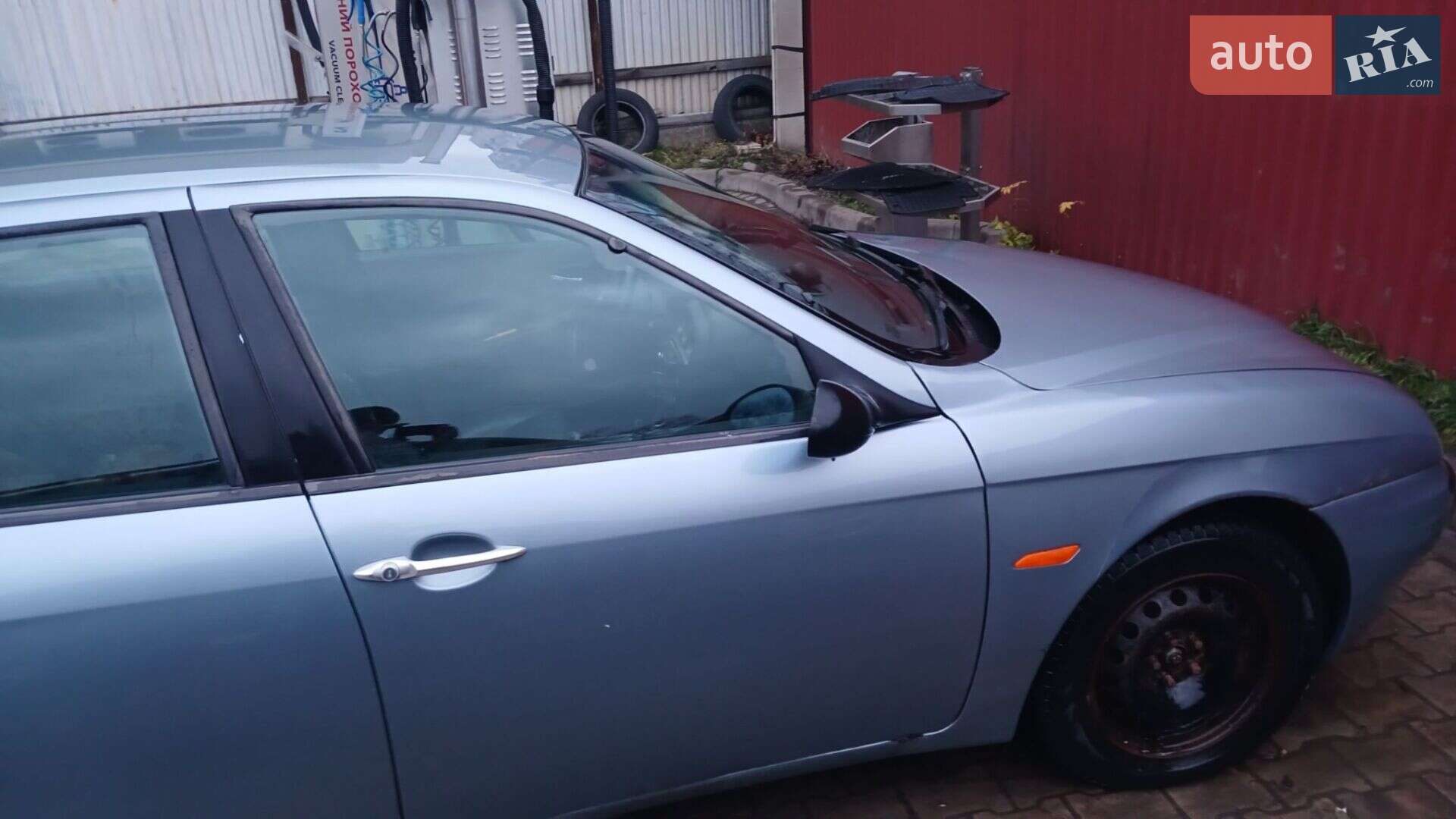Alfa Romeo 156 2001 VIN ZAR93200001258675 фото оголошення 2 з 23