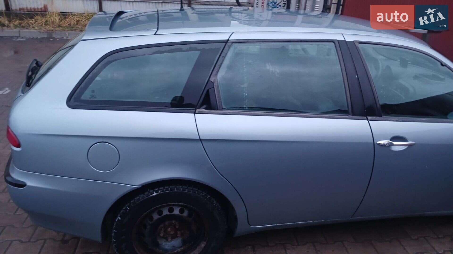 Alfa Romeo 156 2001 VIN ZAR93200001258675 фото оголошення 6 з 23