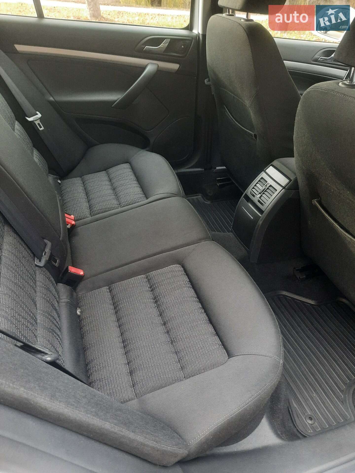 Skoda Octavia 2009 VIN TMBBJ61Z0A2034709 фото оголошення 9 з 15
