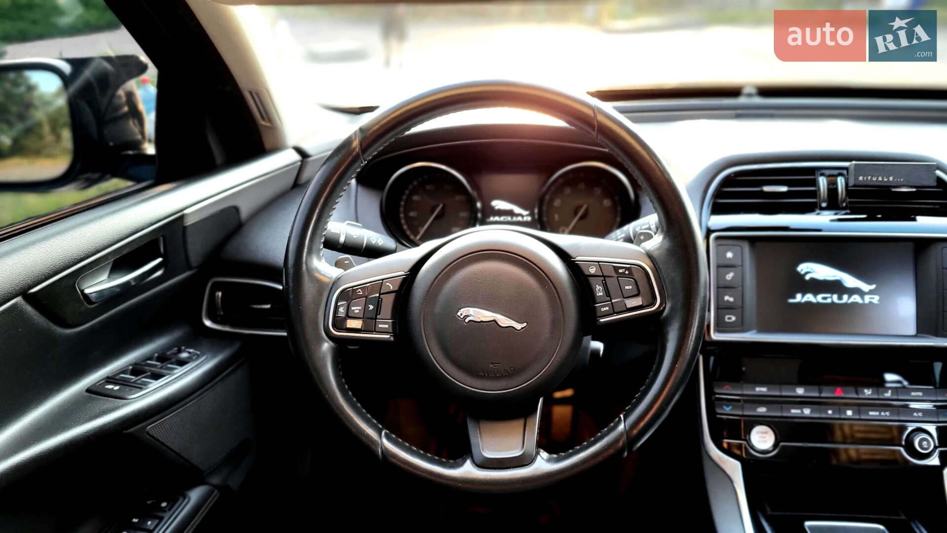 Jaguar XE 2015 VIN SAJAB4BG4GA901328 фото оголошення 22 з 30