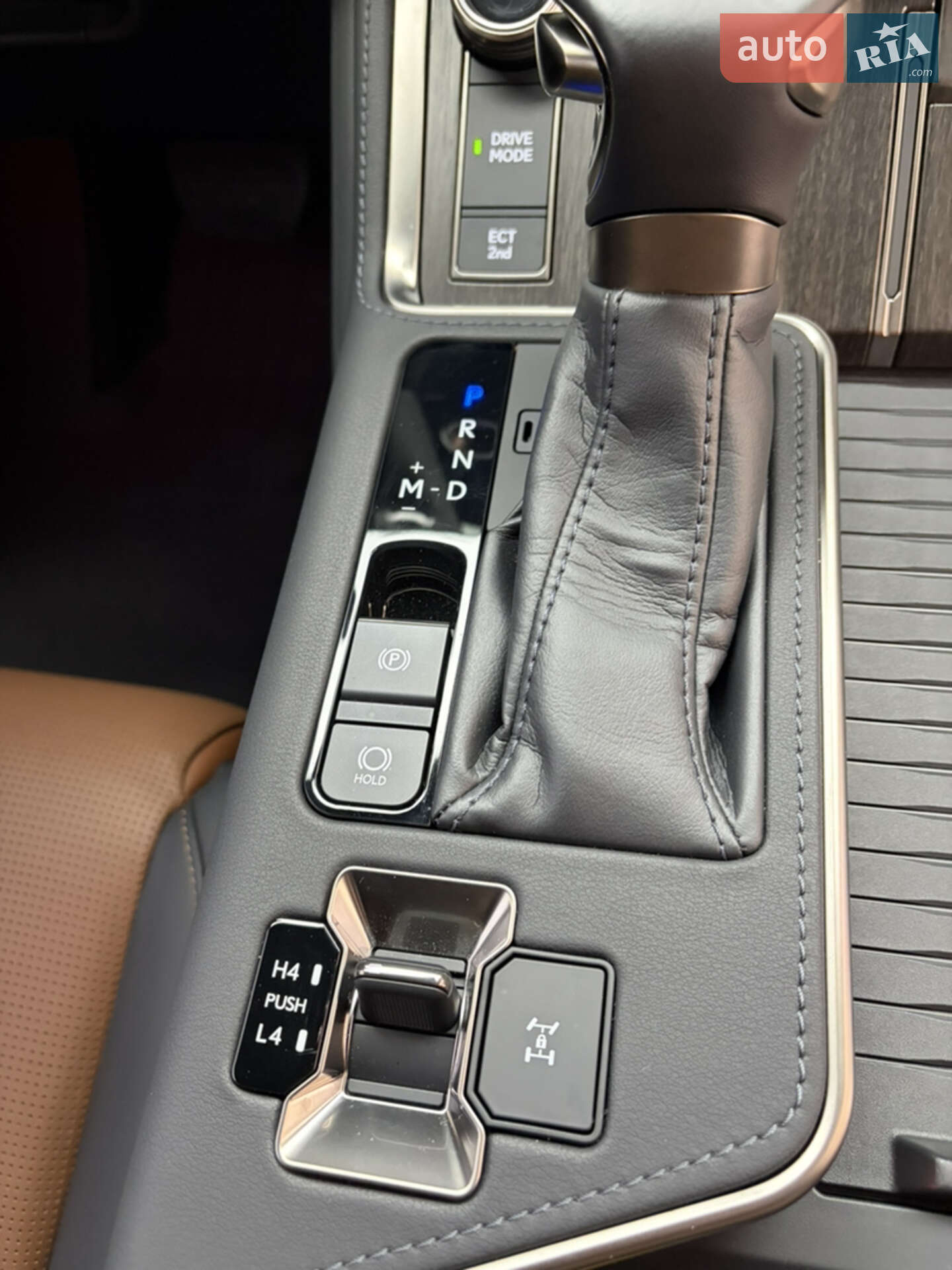 Lexus GX 2024 VIN JTJTBDDX705027072 фото оголошення 162 з 204