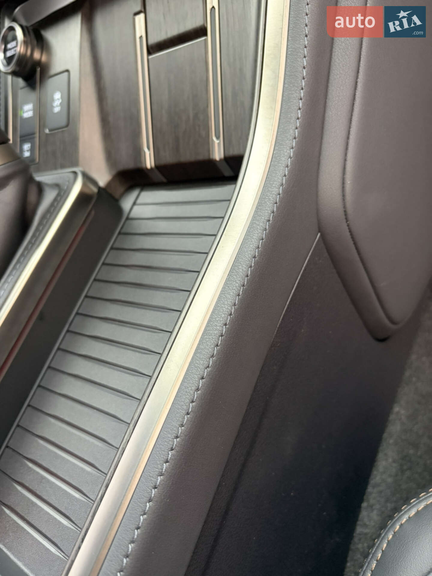 Lexus GX 2024 VIN JTJTBDDX705027072 фото оголошення 163 з 204