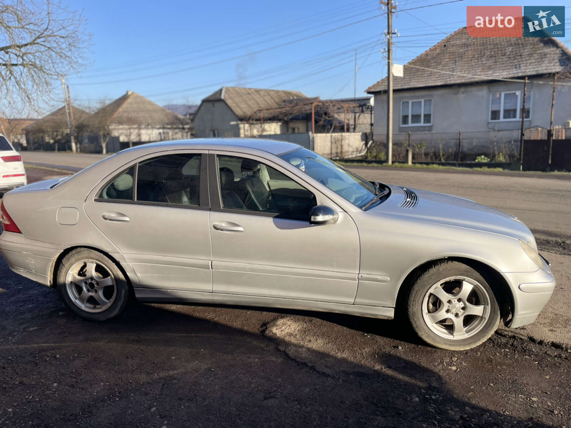 Mercedes-Benz C-Class 2004 VIN WDB2011221F216585 фото оголошення 4 з 13