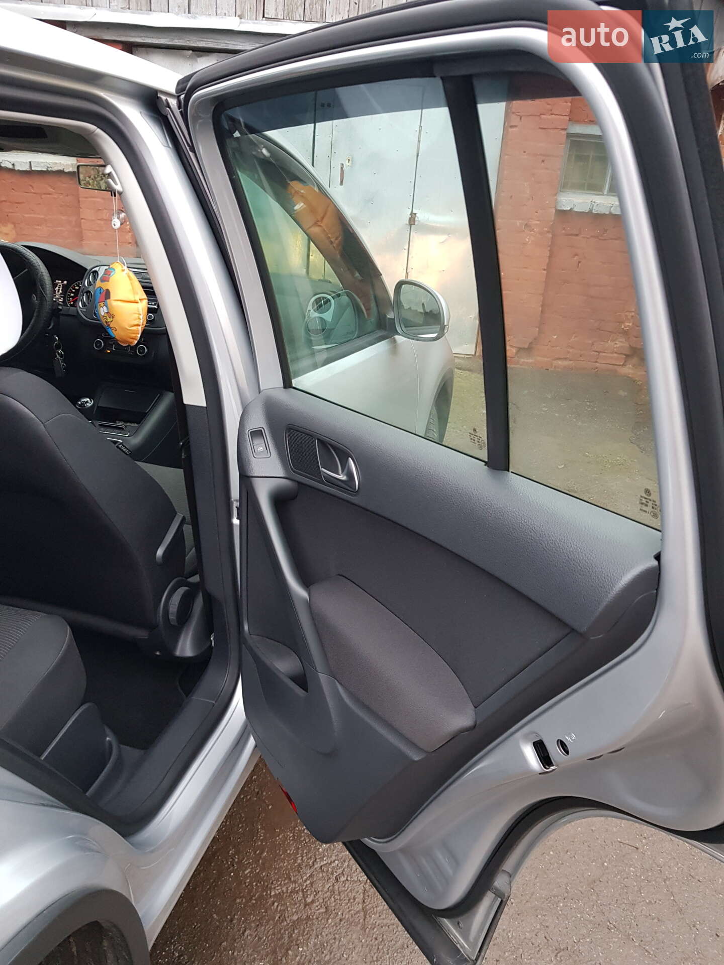 Volkswagen Tiguan 2011 VIN WVGZZZ5NZCW017934 фото оголошення 17 з 17