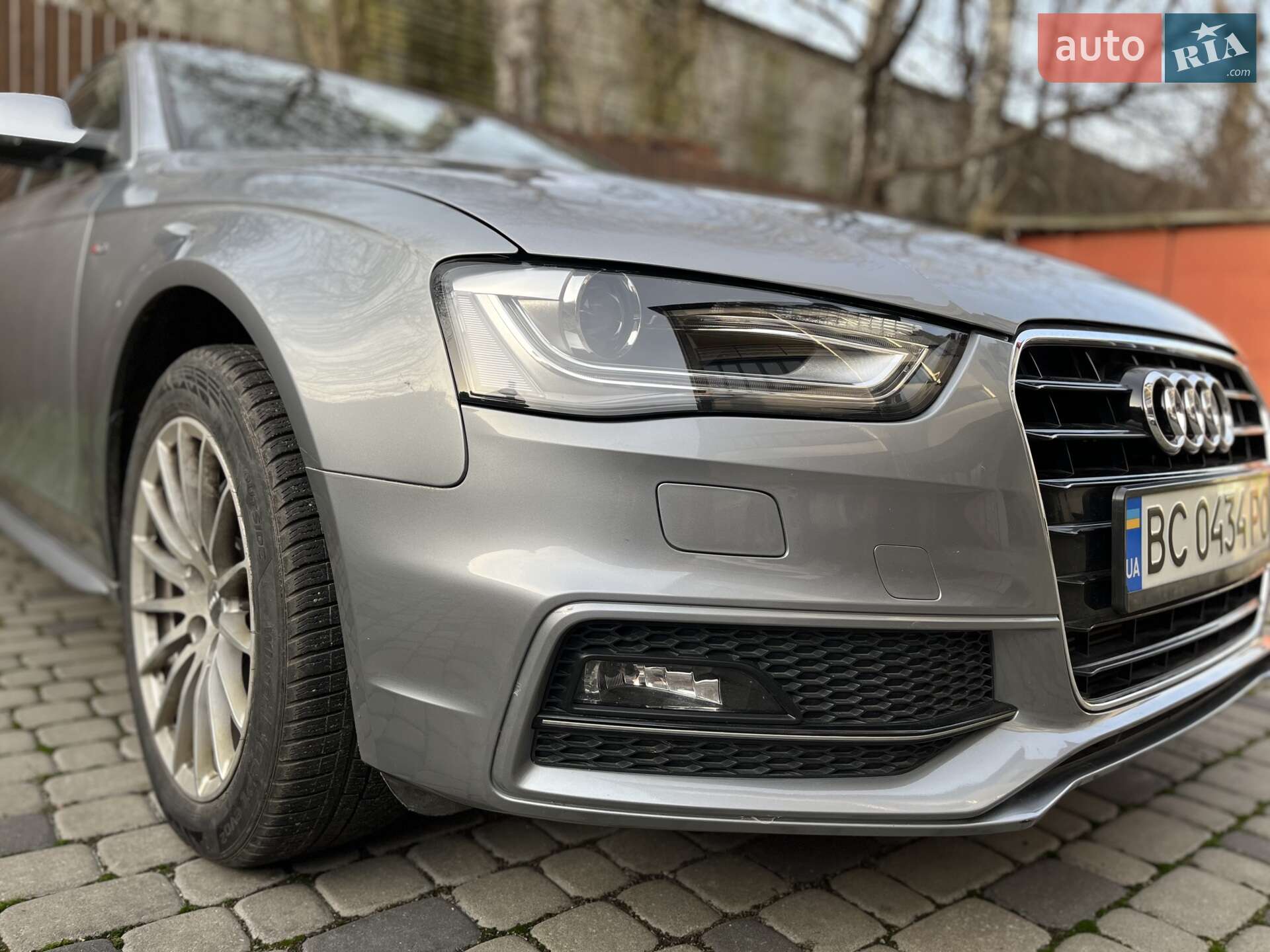 Audi A4 2015 VIN WAUFFAFL7GN006582 фото оголошення 9 з 28
