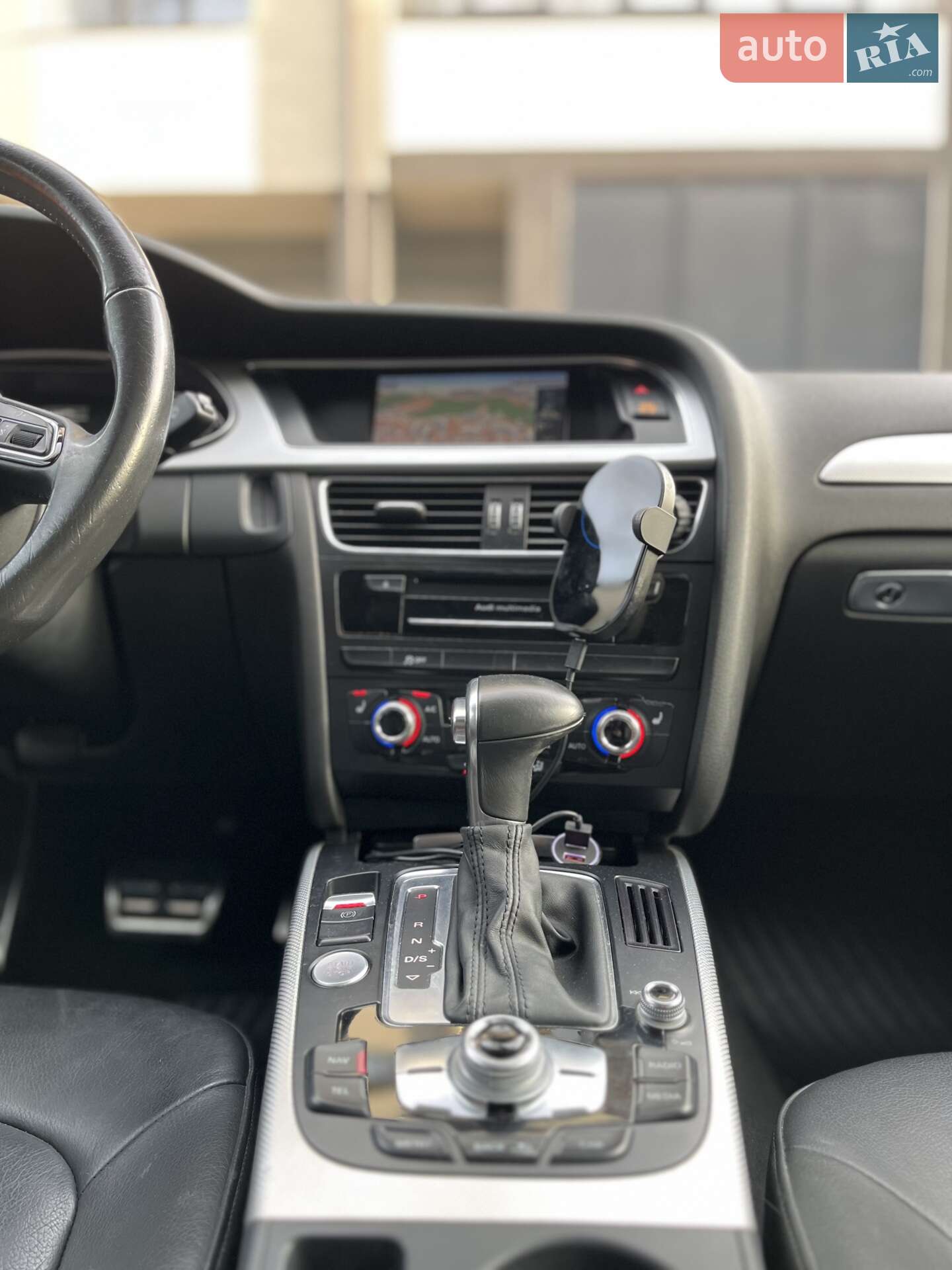 Audi A4 2015 VIN WAUFFAFL7GN006582 фото оголошення 13 з 28