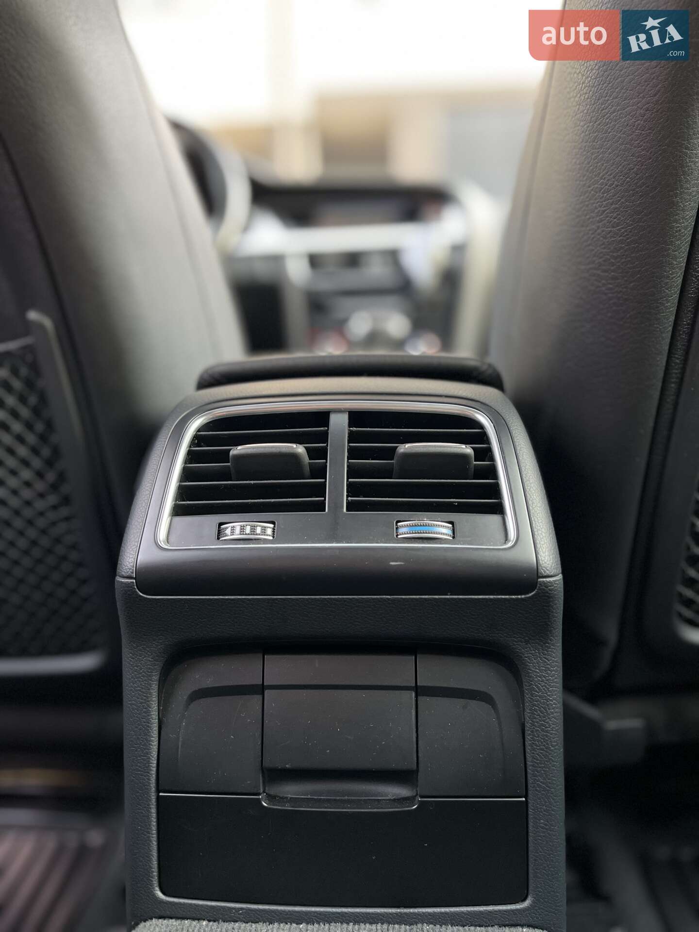 Audi A4 2015 VIN WAUFFAFL7GN006582 фото оголошення 17 з 28